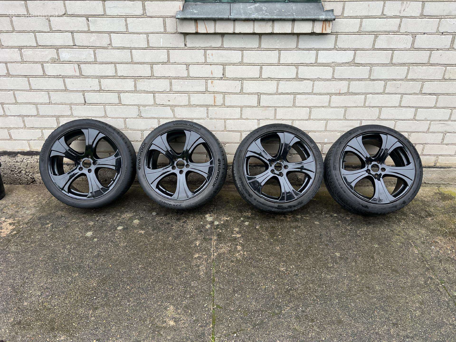 Audi ratai 235/40 R19