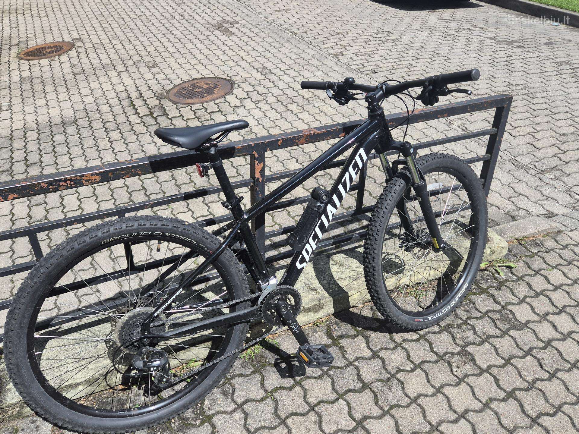 Specialized Pitch 27.5 kalnų dviratis