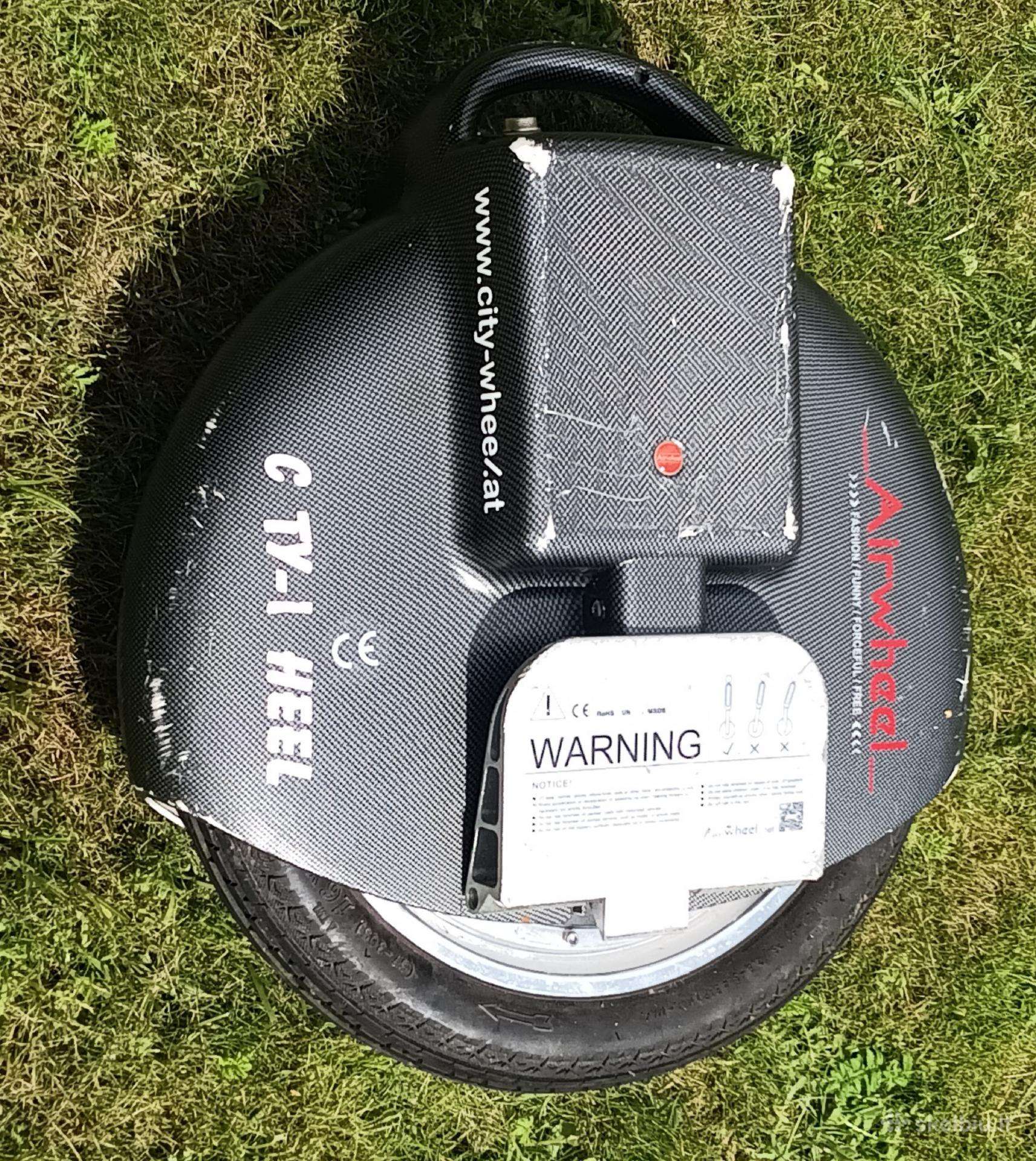 Vienaratis riedis airwheel