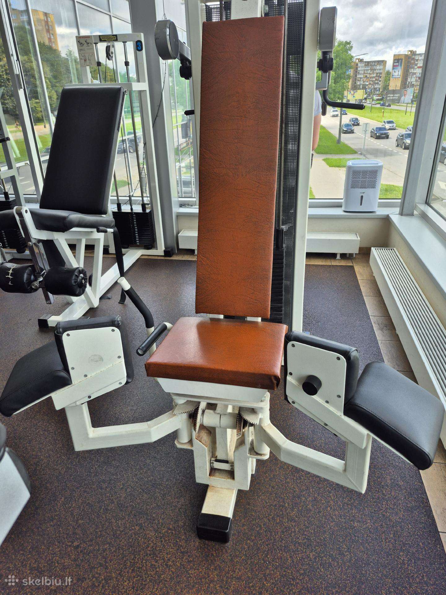 Profesionalus kojų suvedimo(adductor) treniruoklis