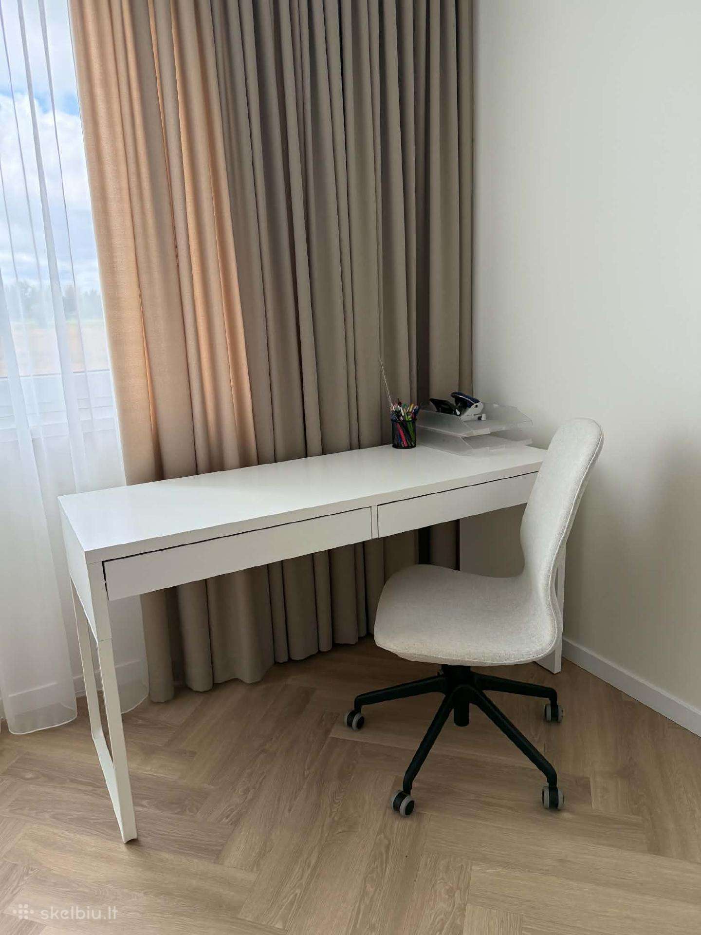 Parduodamas Ikea darbo kambario komplektas