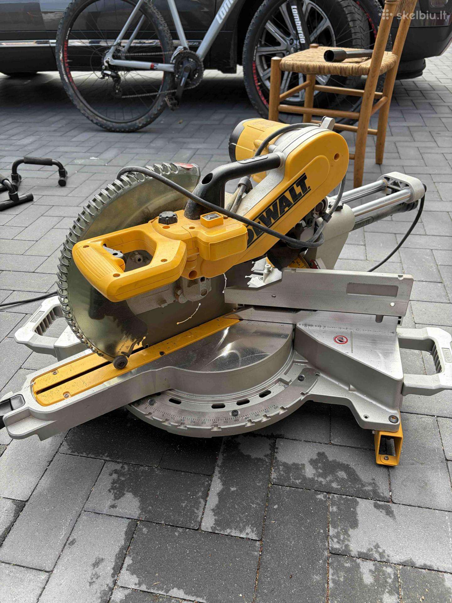 Skersinio pjovimo staklės Dewalt Dws780 Xps