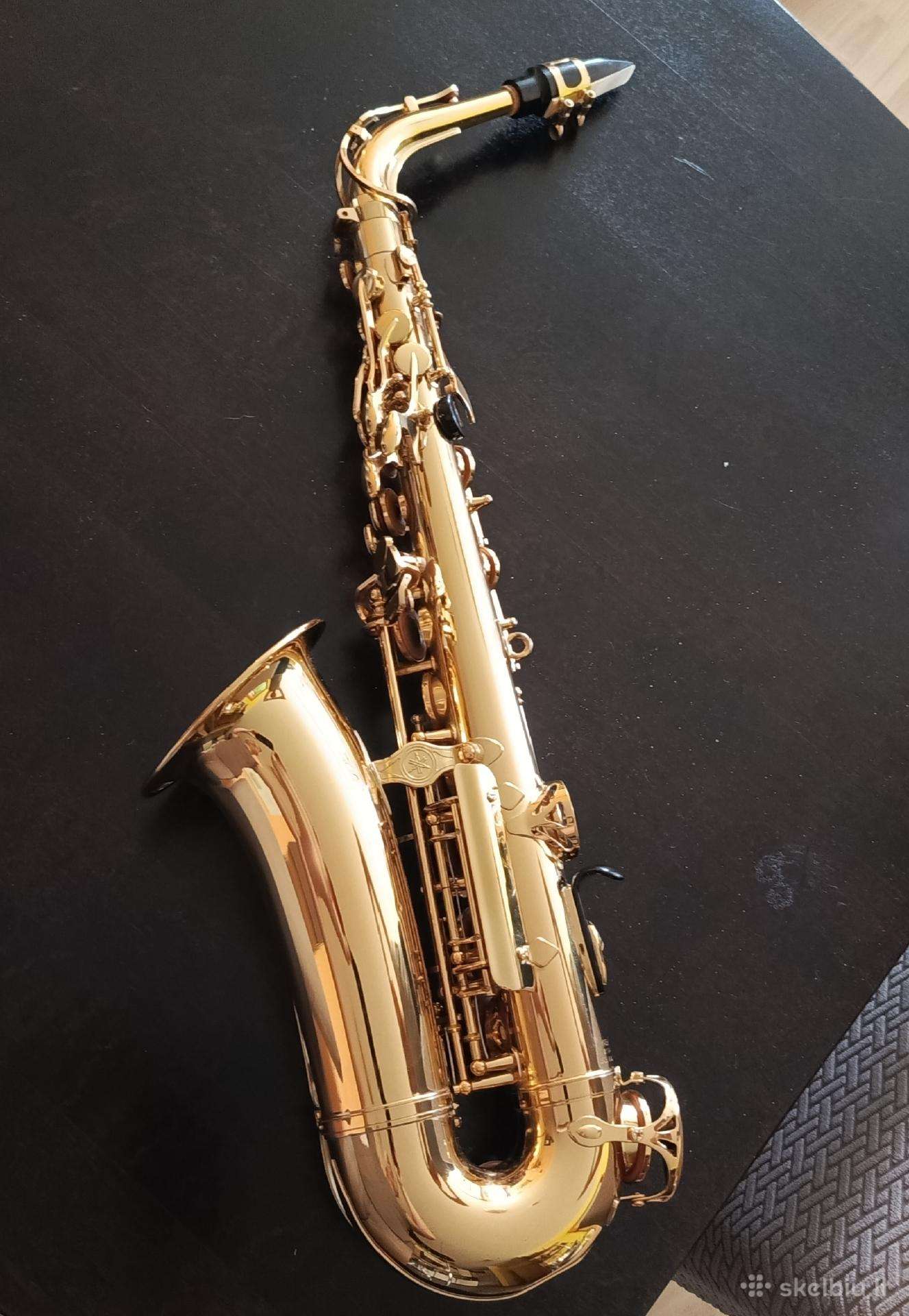 Yamaha alto saksofonas su priedais