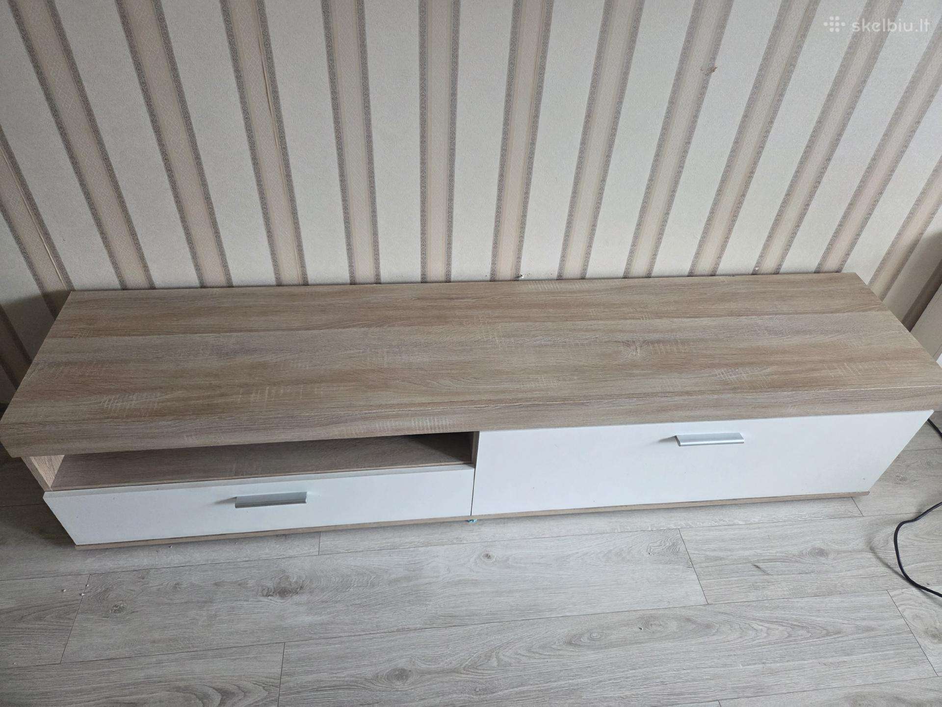 TV staliukas