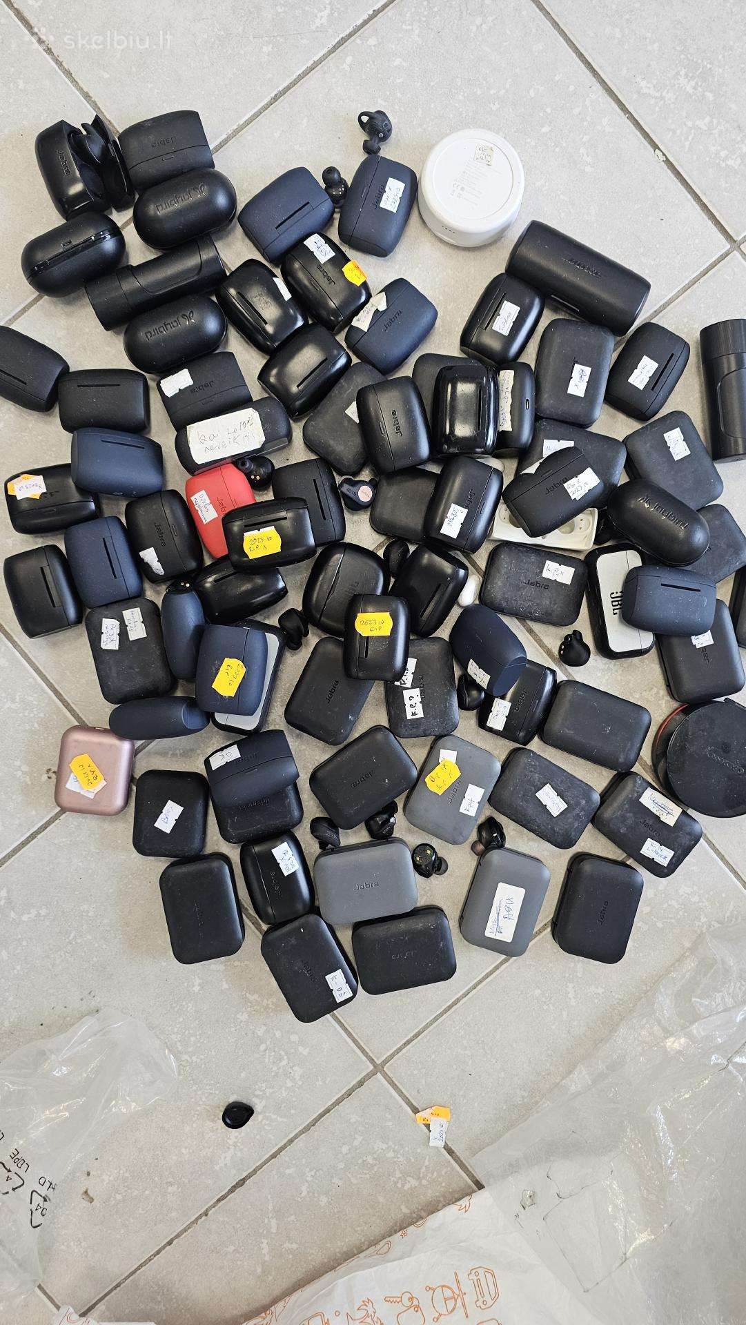 Jabra, Jaybird, Jbl, Samsung etc Bluetooth airpods