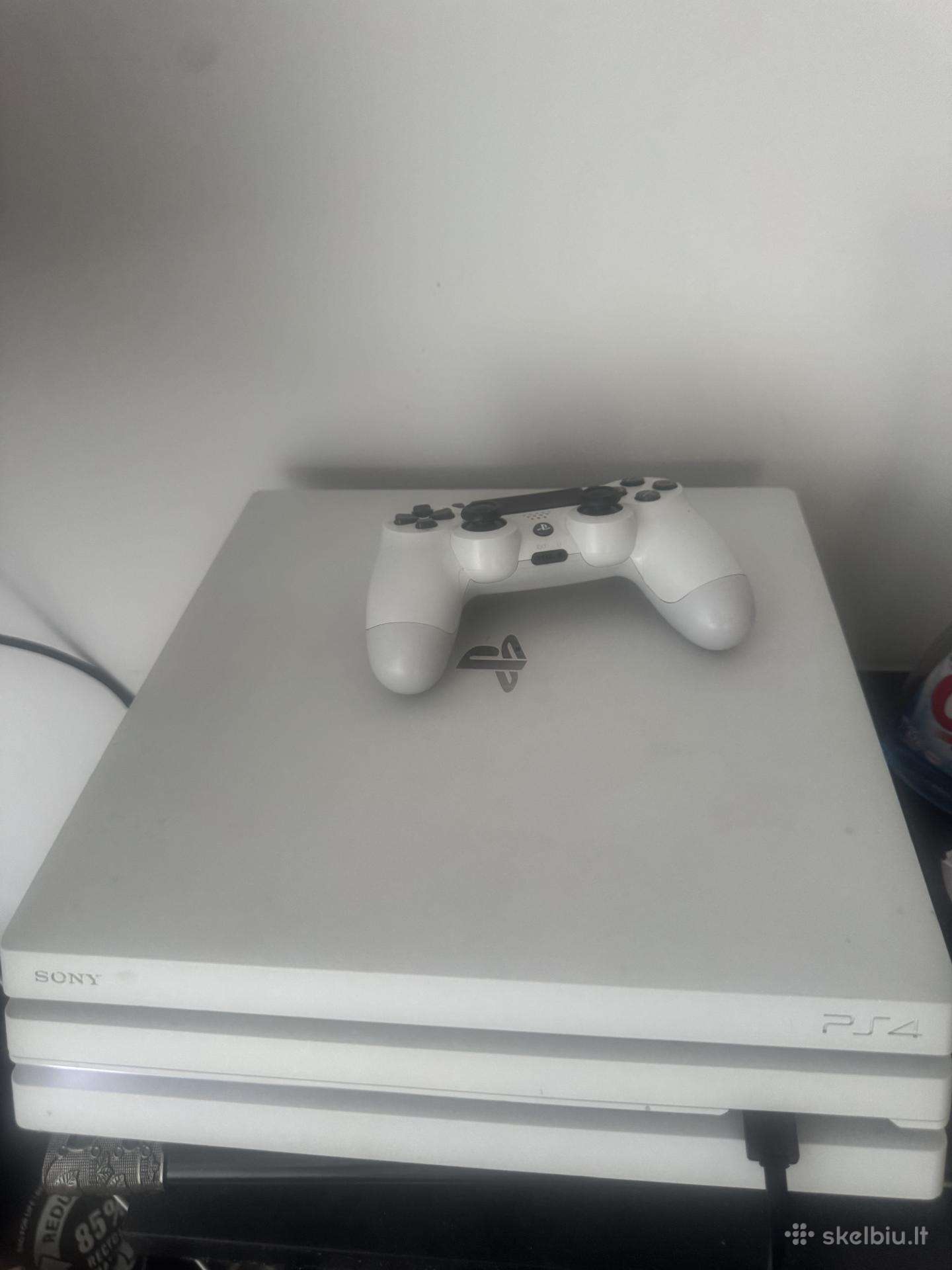 Ps4 Pro 1tb + Ps plus premium naryste 3 savaites.