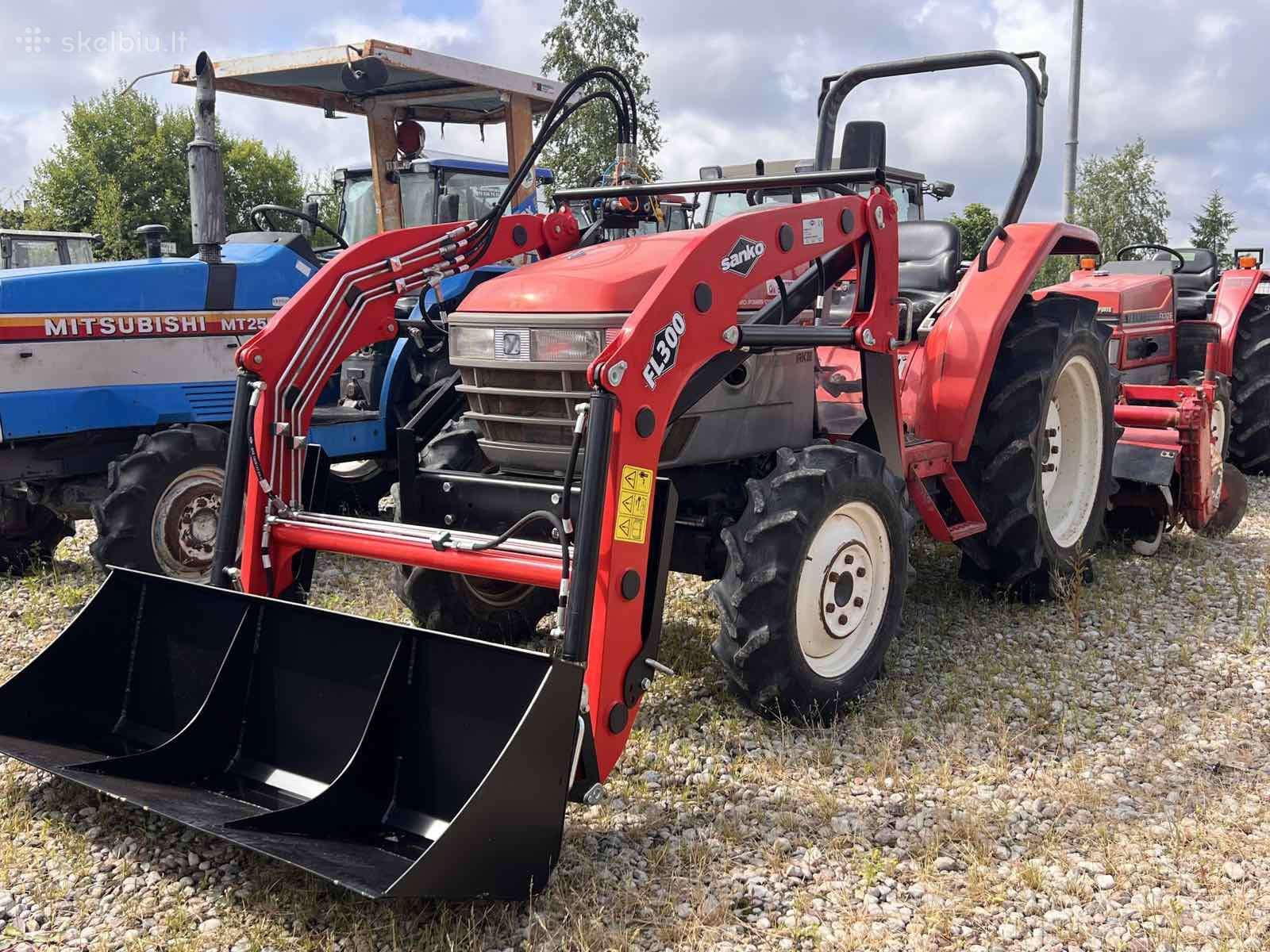 Kubota ĮVAIRIŲ MODELIŲ, traktoriai