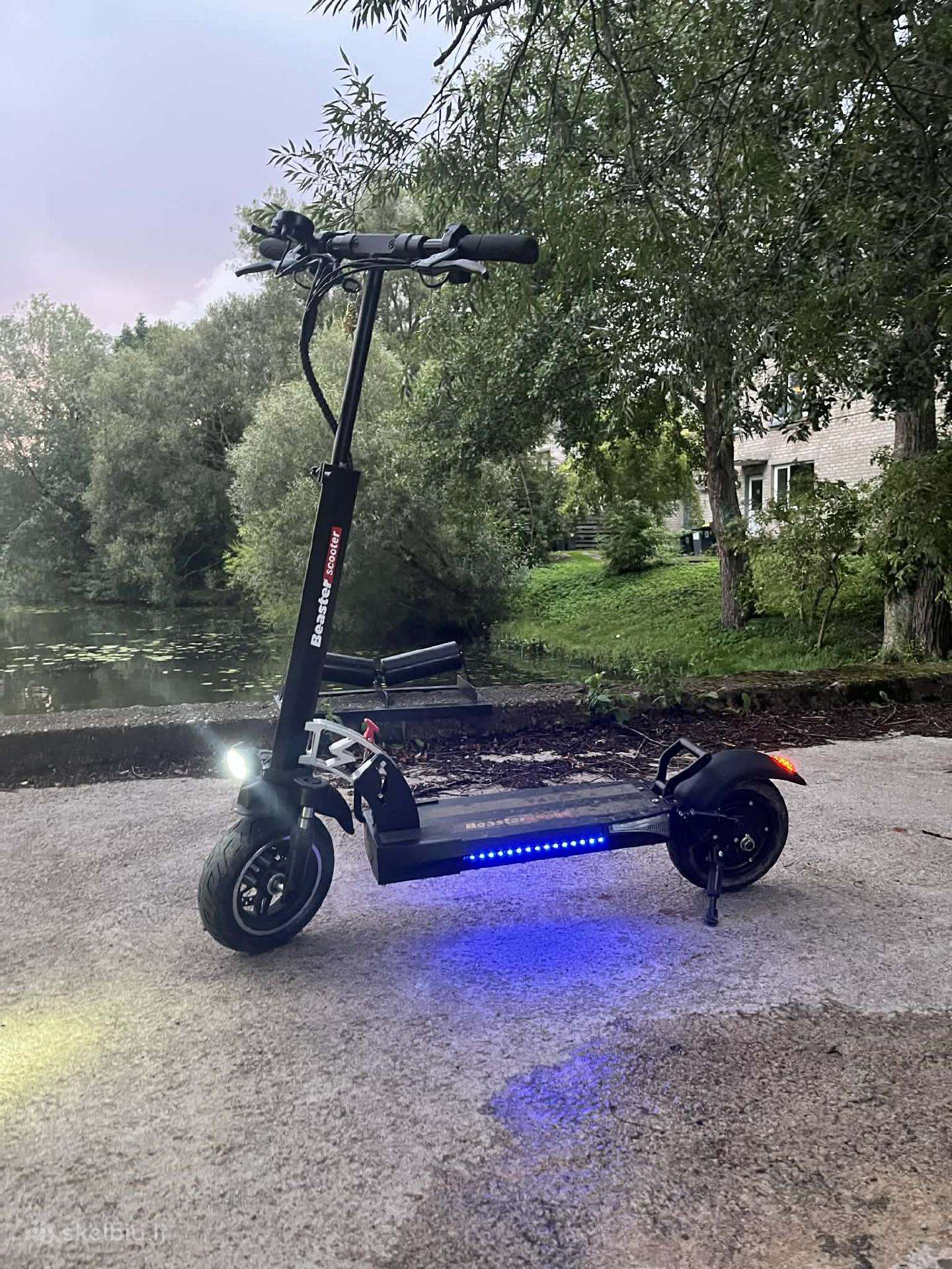 Electric scooter Beaster