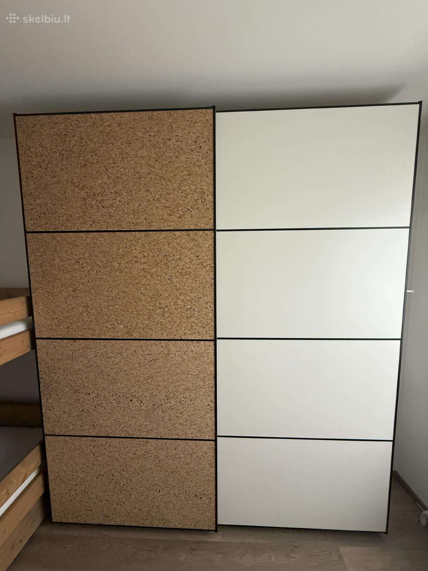 Skubiai parduodu sieninę spintą Ikea Pax
