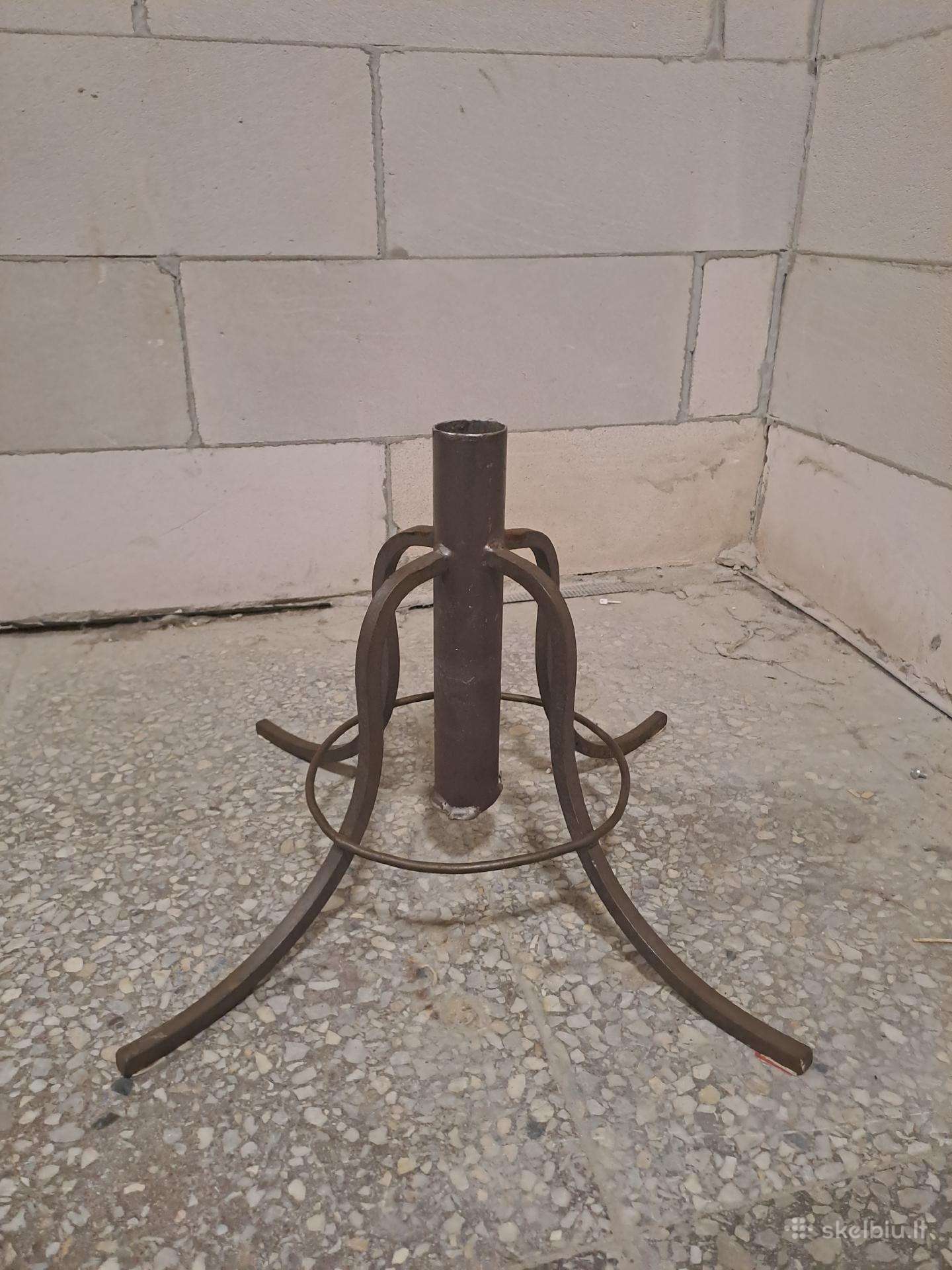 Metalinis stovas
