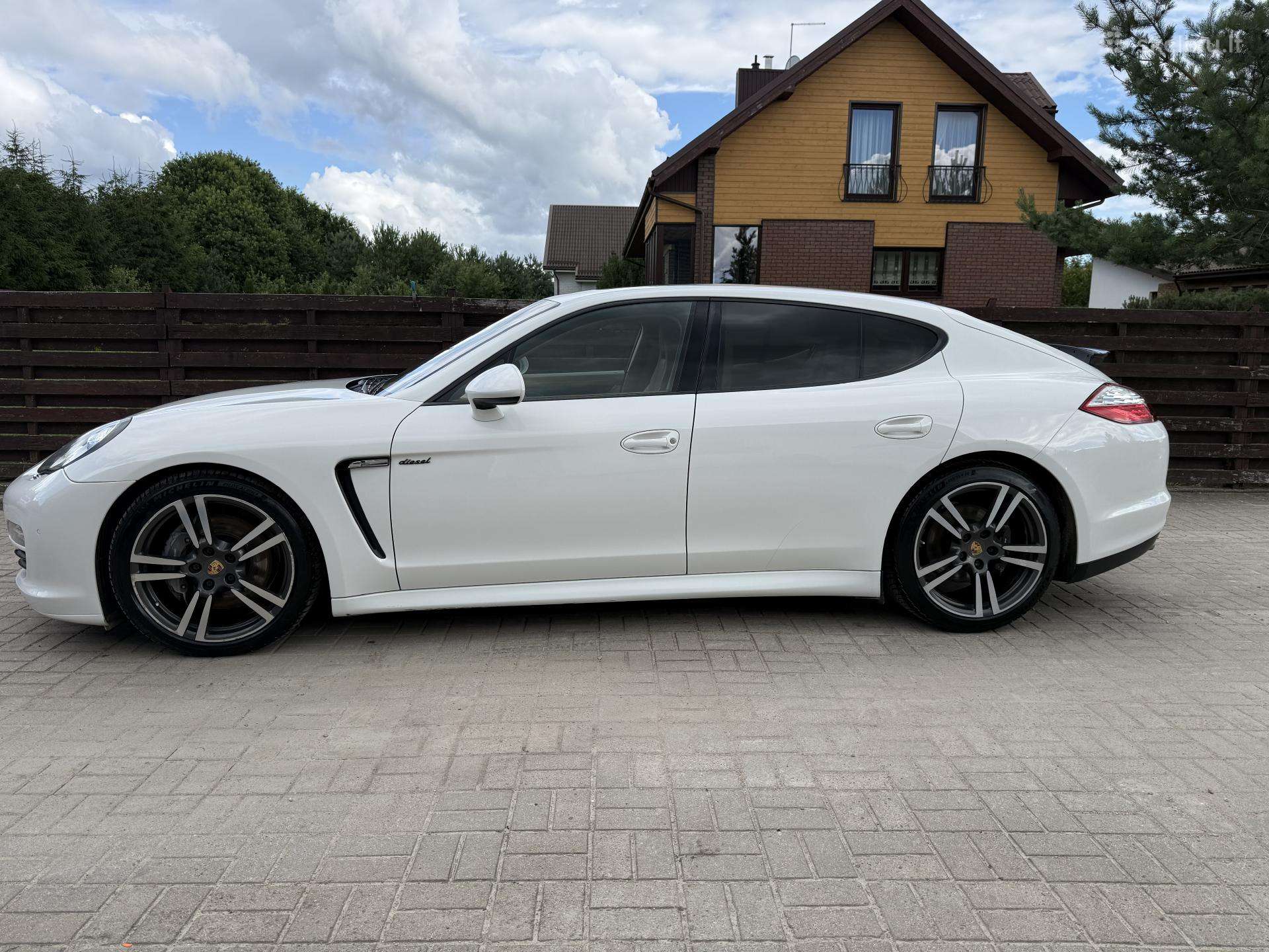 Porsche Panamera, 3.0 l., Хэтчбек
