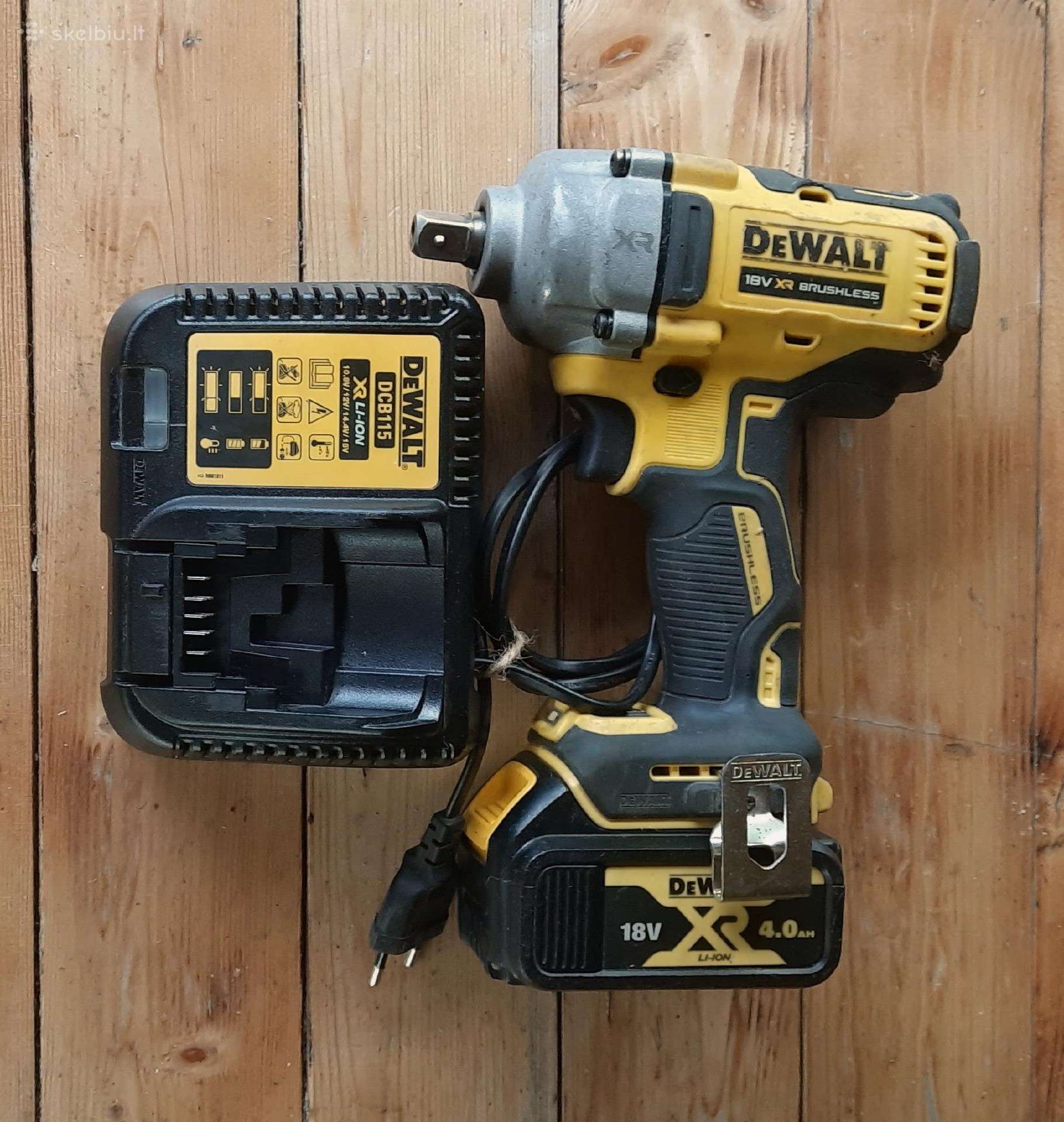 Dewalt Dcf892 18v Xr + 4.0ah +Dcb115 kroviklis