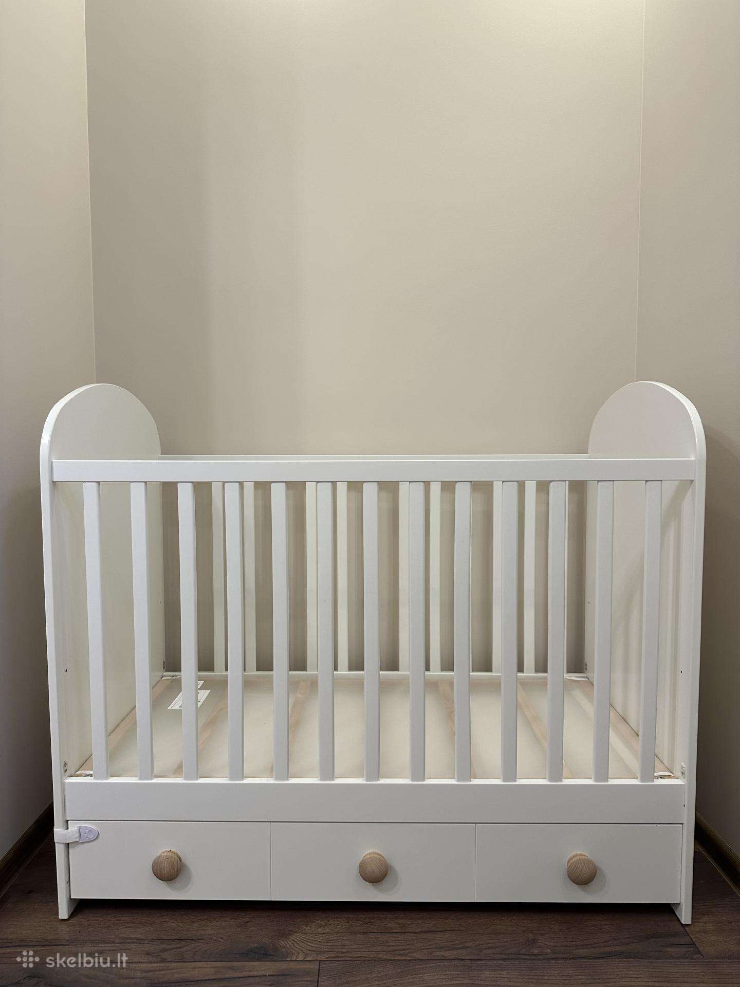 Daugiafunkcinė vaikiška lovytė Ikea Gonatt 60x120