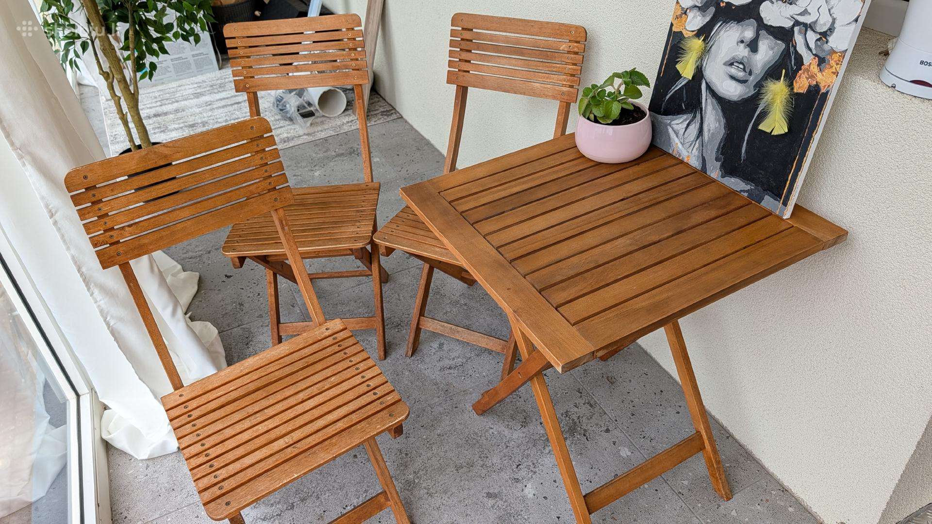 Ikea medinių baldų komplektas
