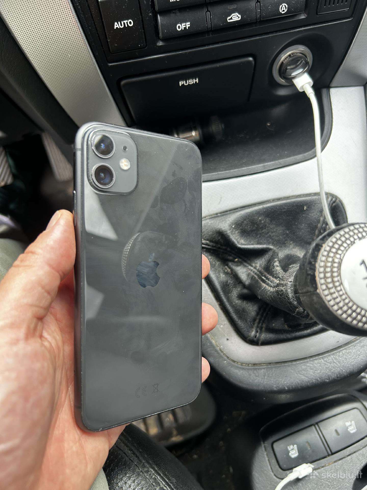 iPhone 11 128gb baterija 98proc 10/10