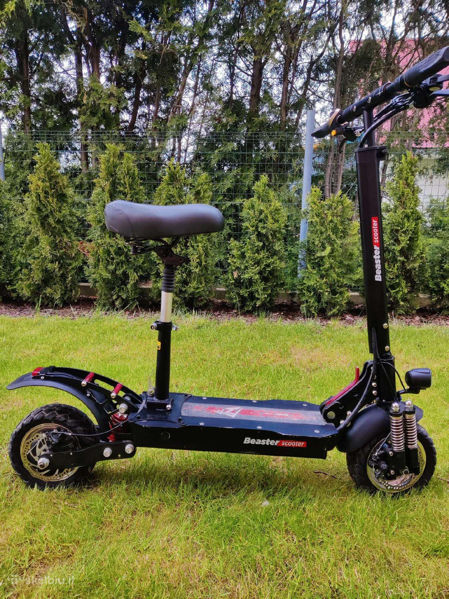 Electric scooter Beaster