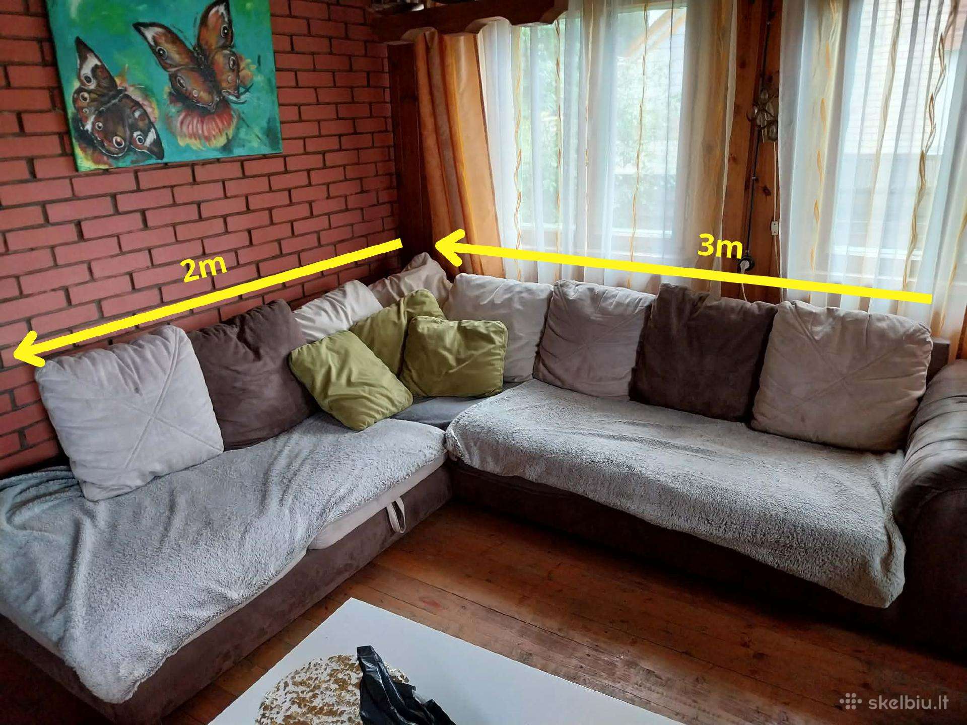Didelis minkštas kampas su miegama dalimi