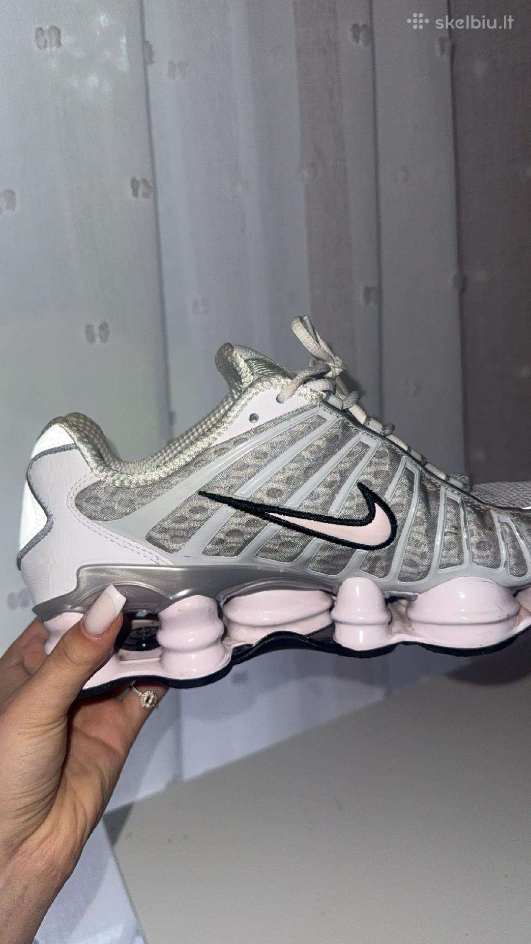 Shox batai.
