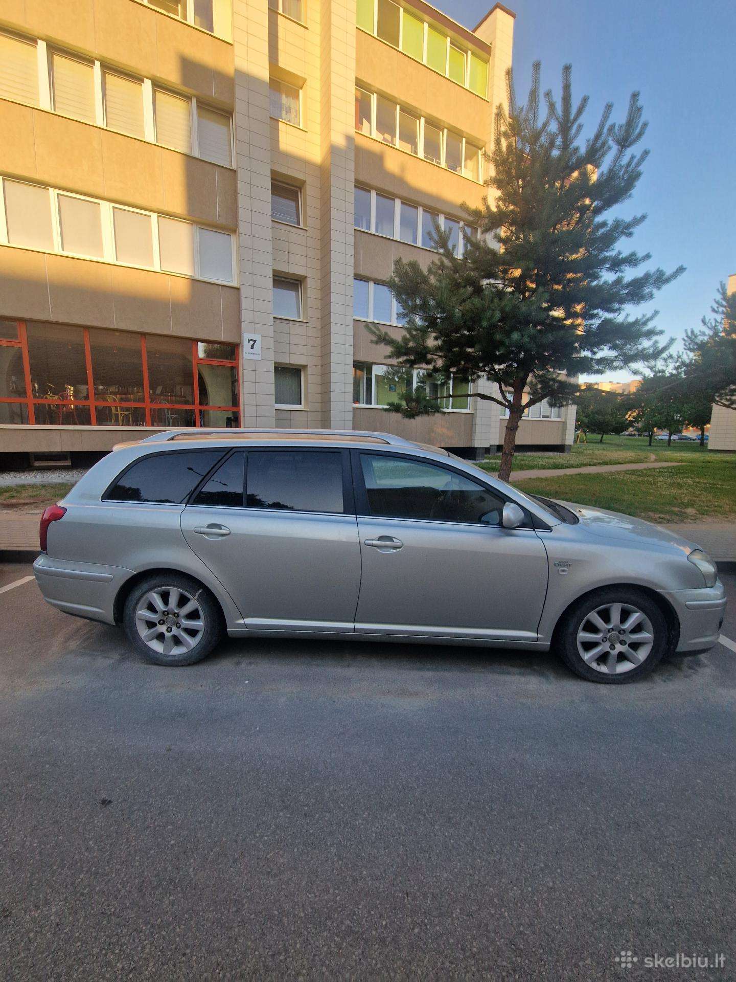 Toyota avensis