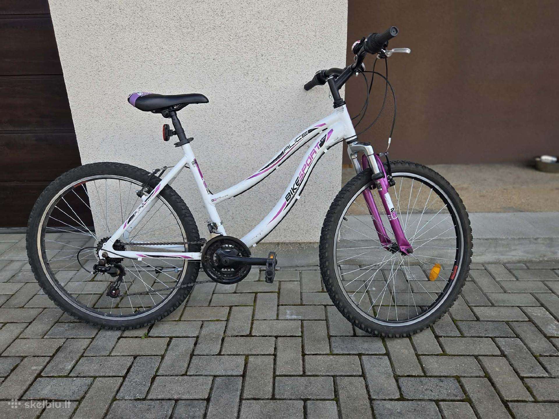 Tvarkingas dviratis paaugliui/ei 18 begiu.