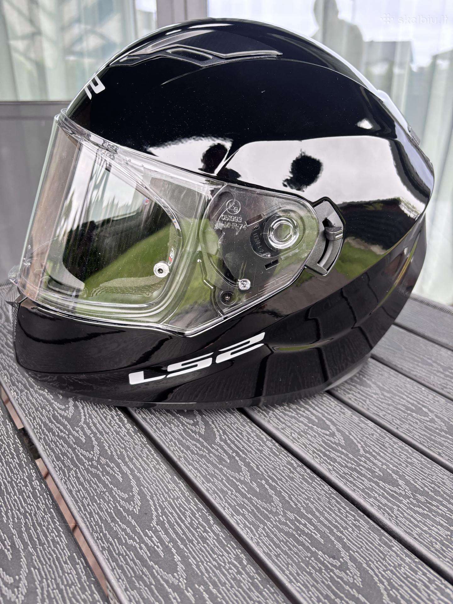 Parduodamas naujas Ls2 Šalmas XL dydis 61-62 cm