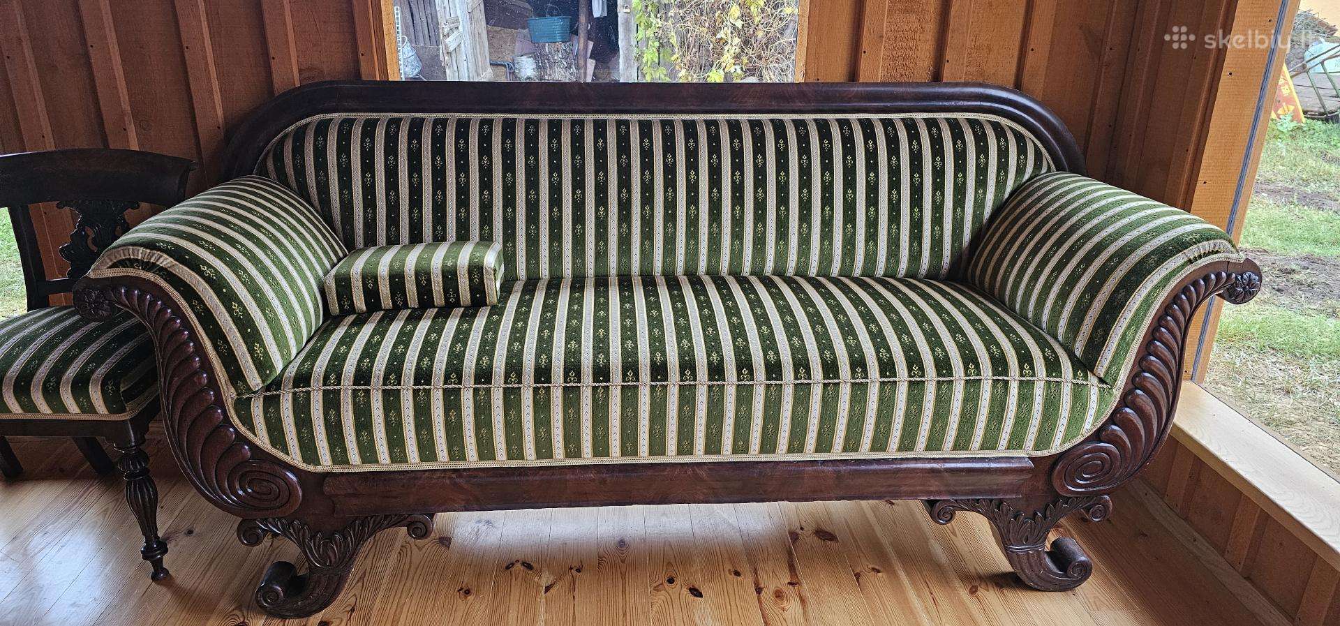 Klasikinė raižyto medžio sofa ir 6 kėdės