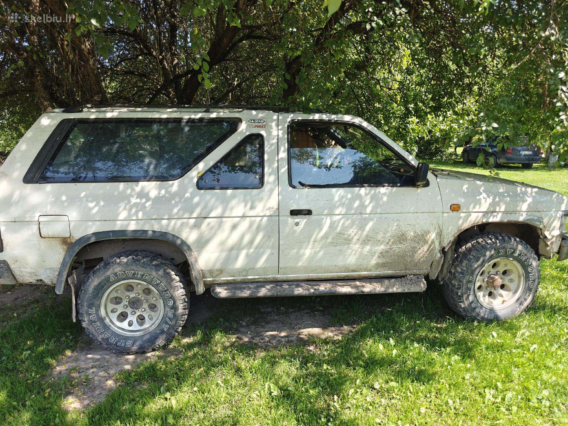 Žemė ūkio technika + Nissan Terrano