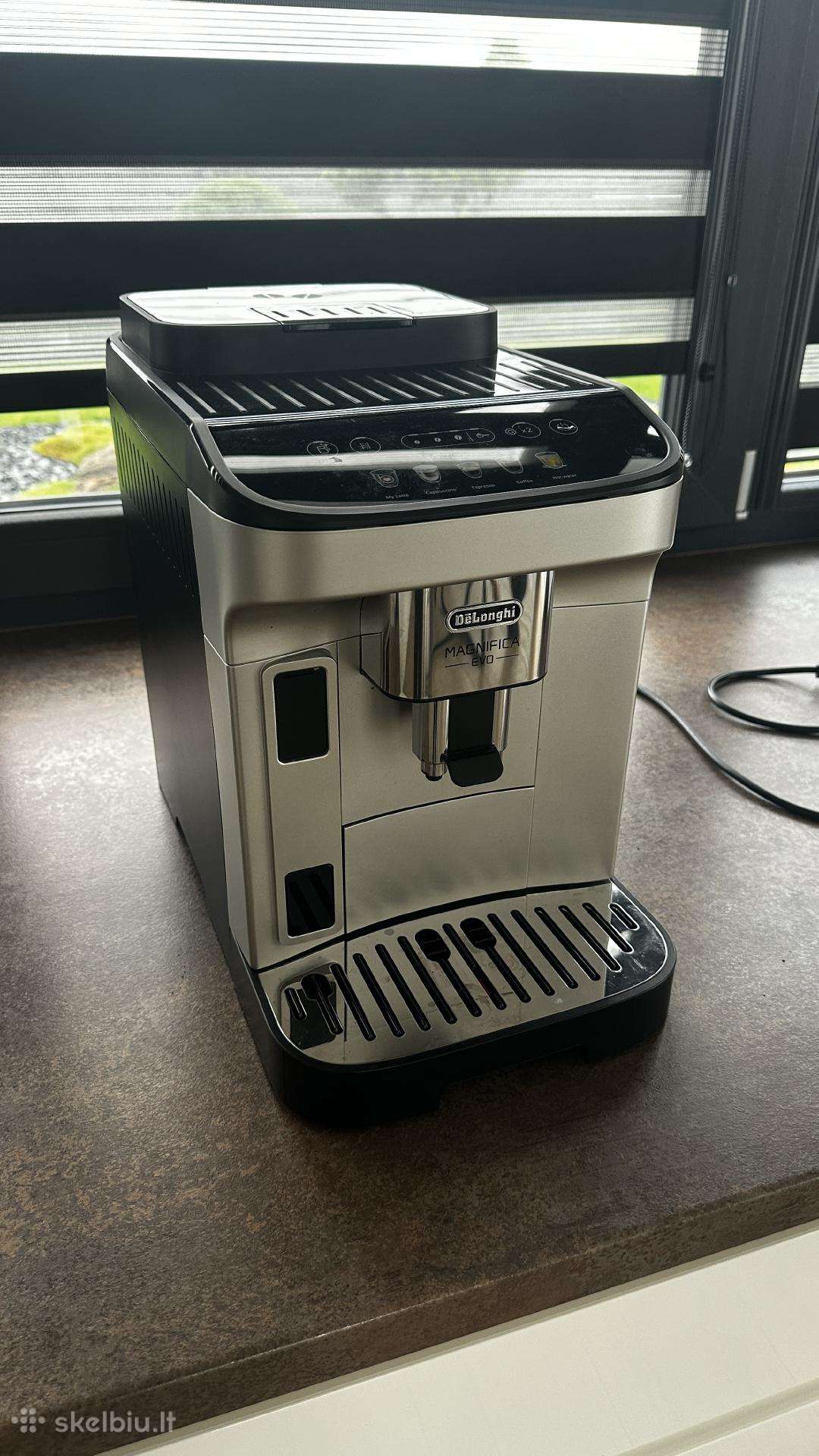 Kavos aparatas Delonghi magnifica EVO