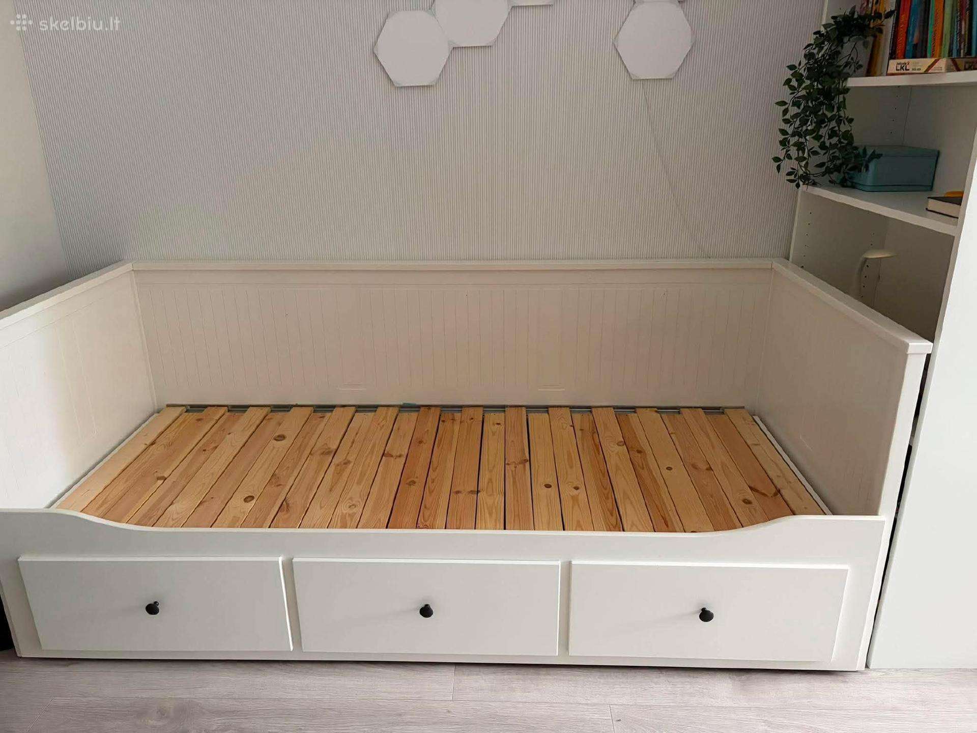 Išskleidžiama lova (Ikea, du vnt.)