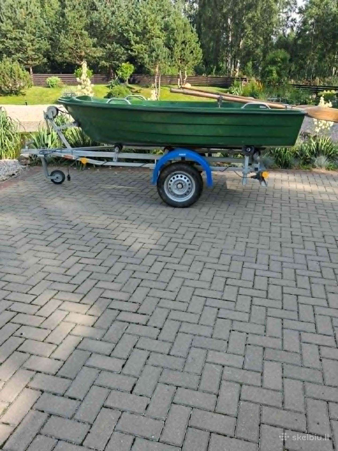Plastikinė, dvigubo plastiko valtis ir priekaba