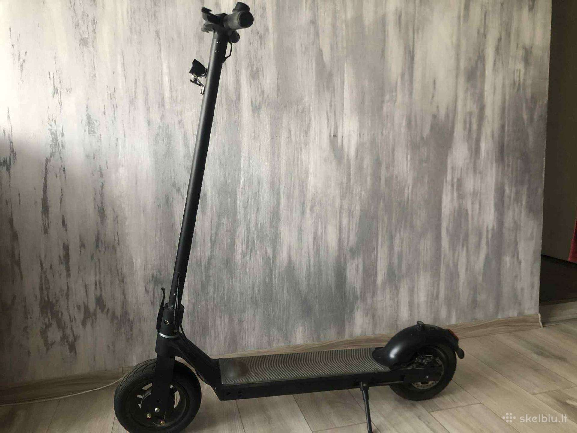 Parduodamas elektrinis paspirtukas Neoline T27.
