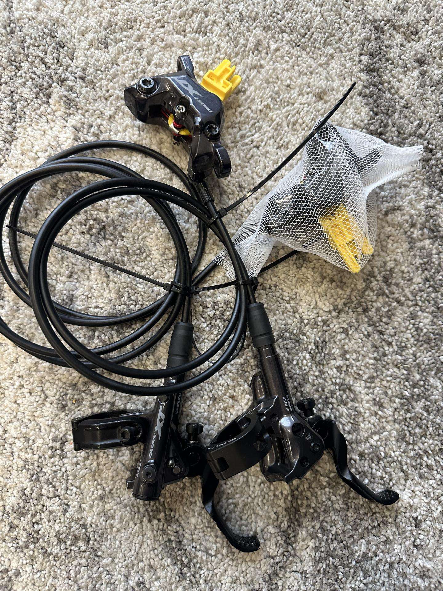 Shimano Deore XT M8120 4 stūmoklių (kaip nauji)