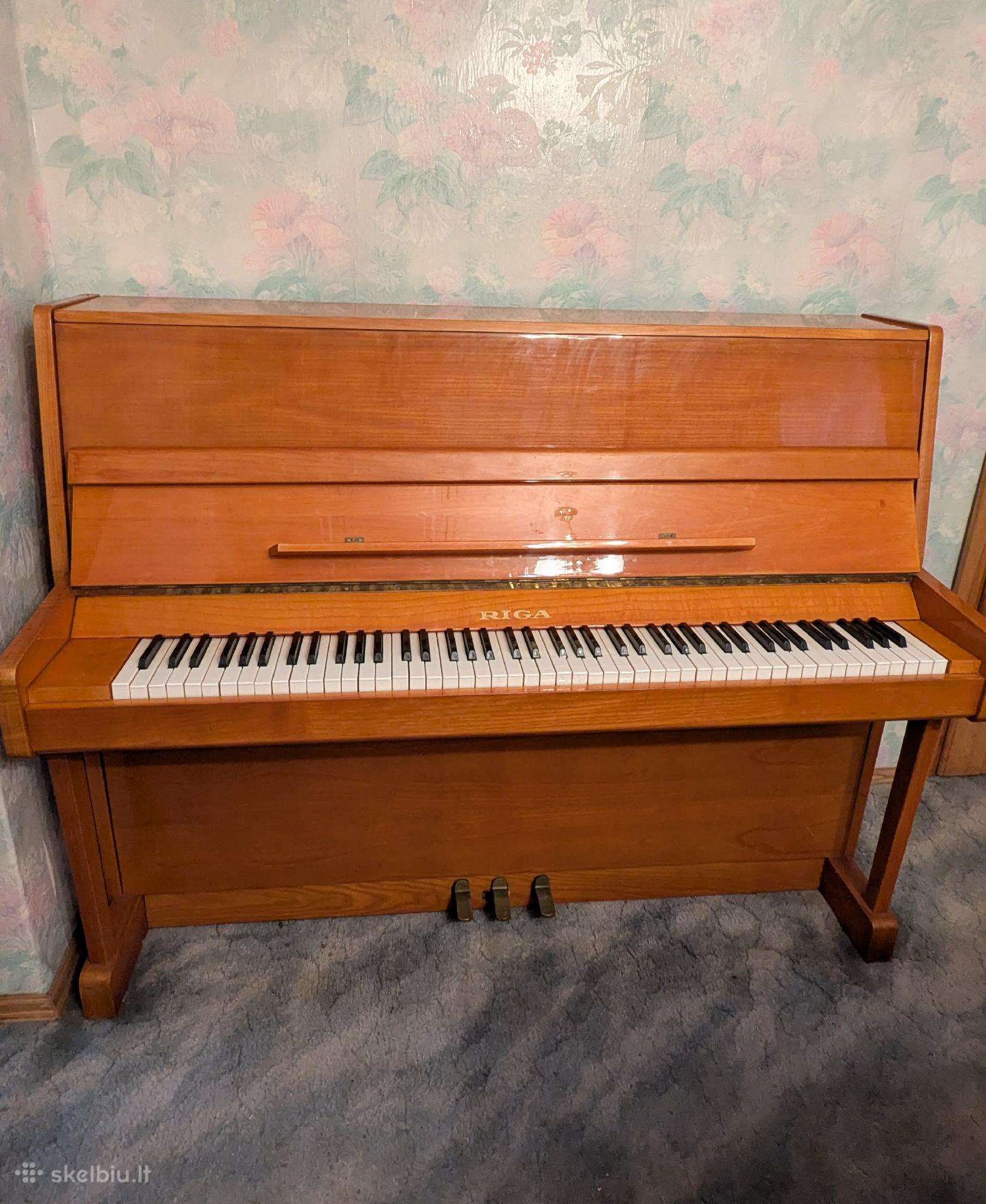 Pianinas Ryga (Riga)