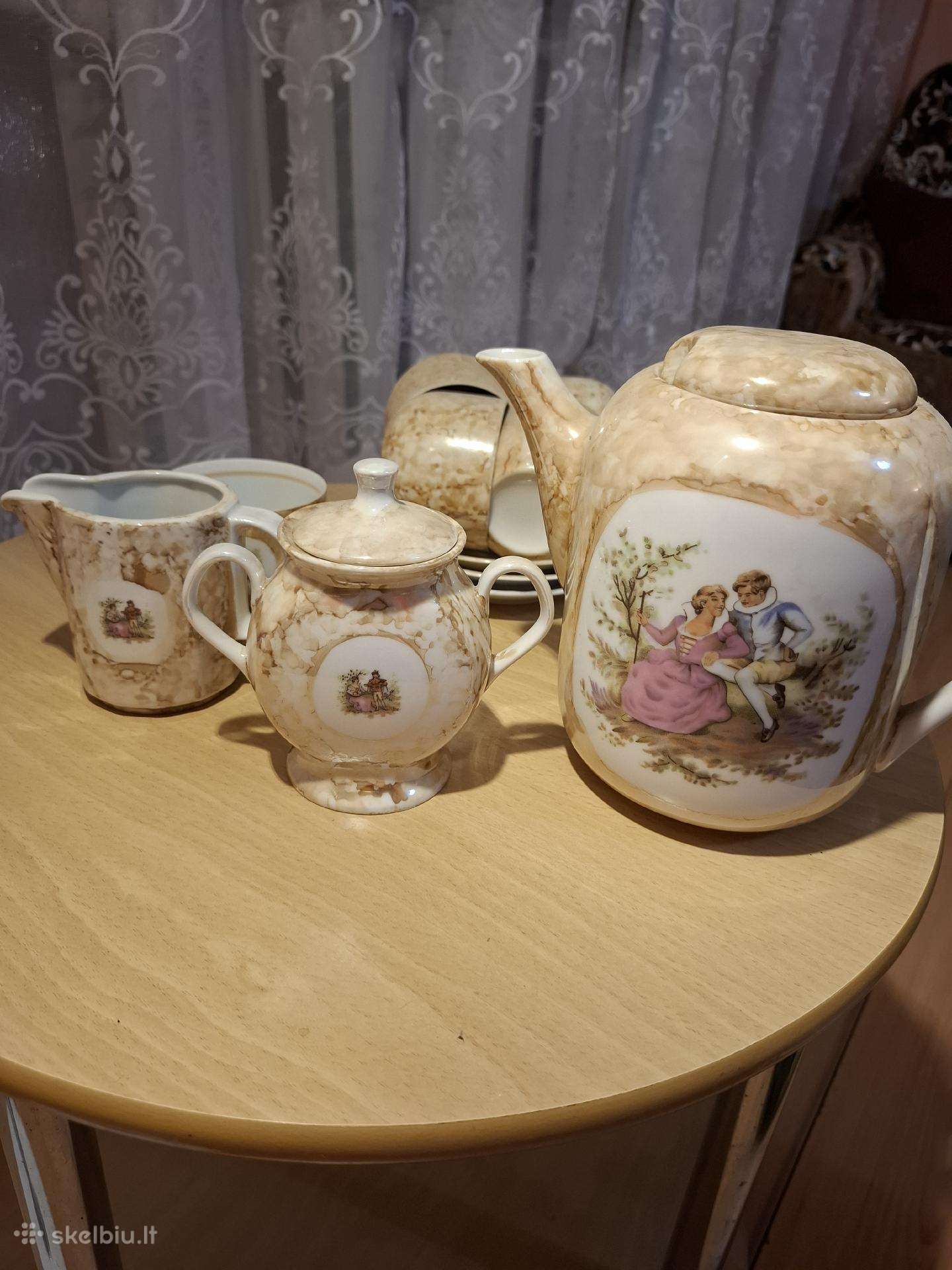 Porceleninis vintažinis arbatos / kavos servizas,