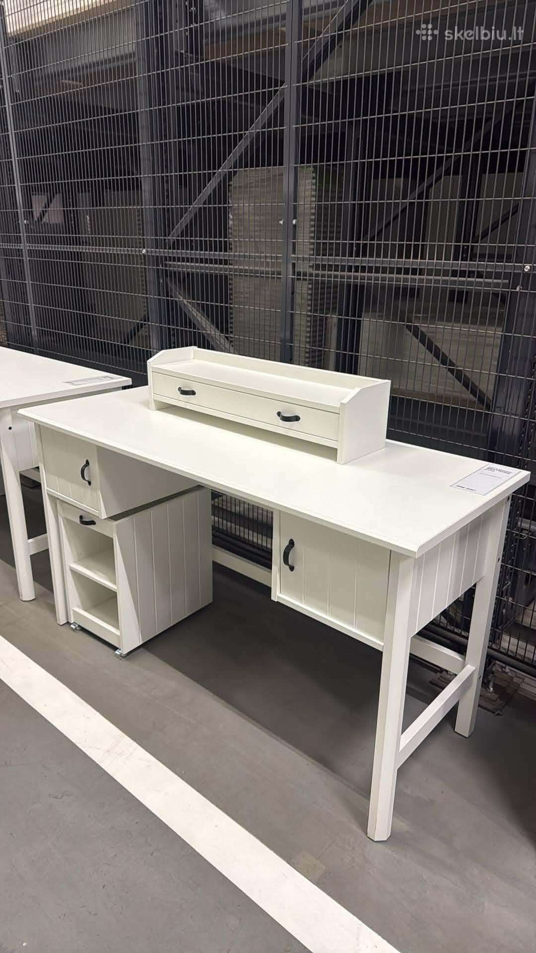 Naujas Ikea rašomasis stalas