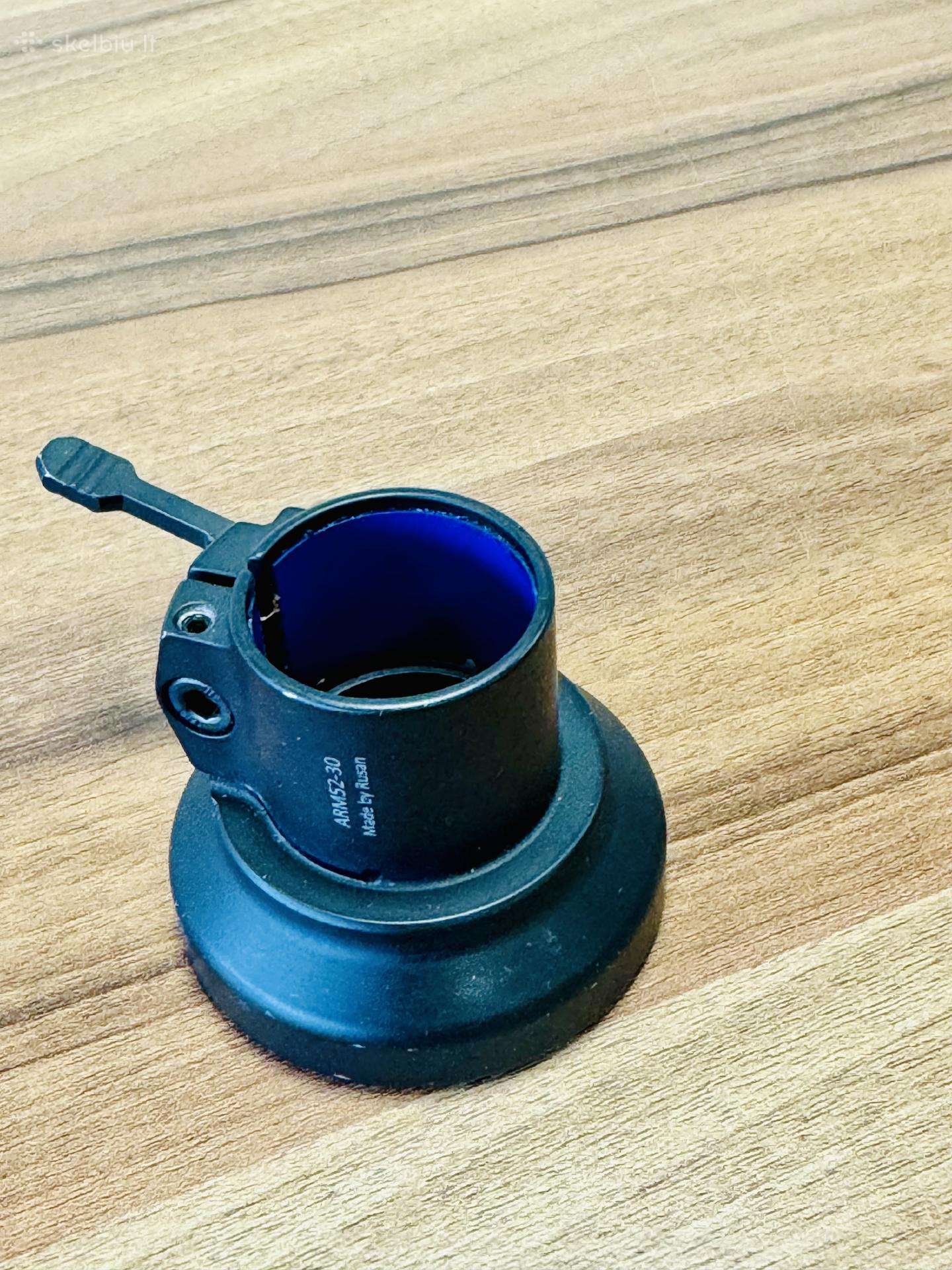 Adapteris miškinei optikai Rusan