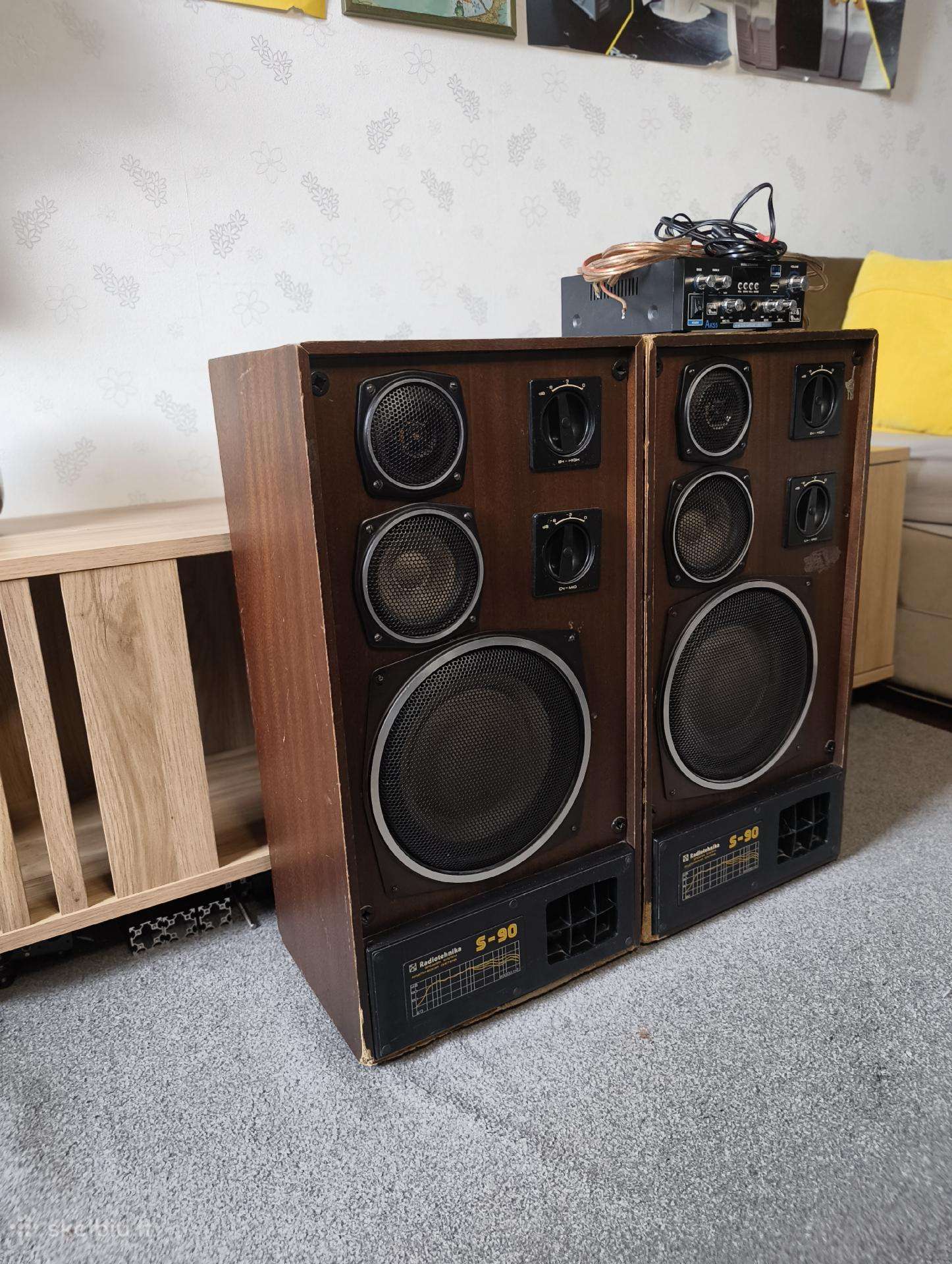 Radiotechnika s90 dvi kolonėlės su stiprintuvu