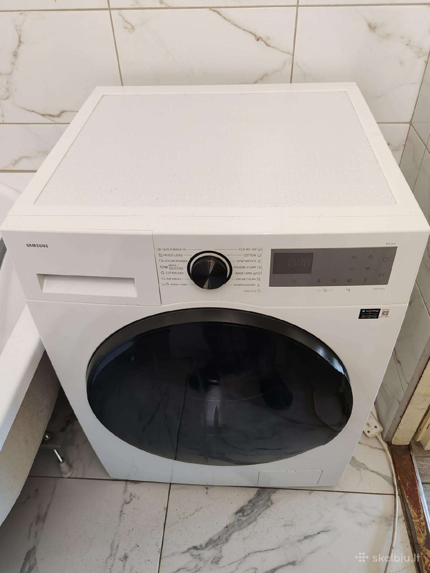 Parduodama beveik nauja skalbimo masina-dziovykle.