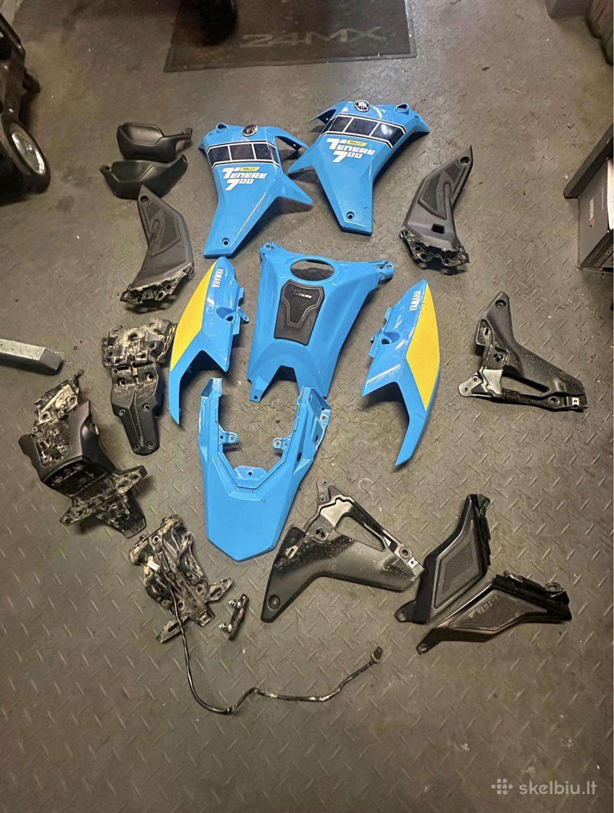 Yamaha tenere 700 plastikai