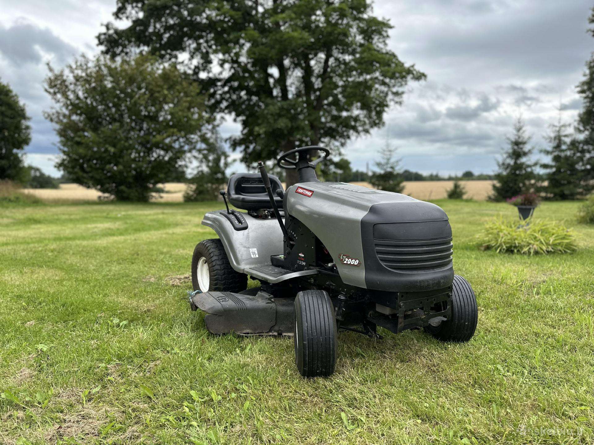 Parduodamas sodo traktoriukas Craftsman Lt2000
