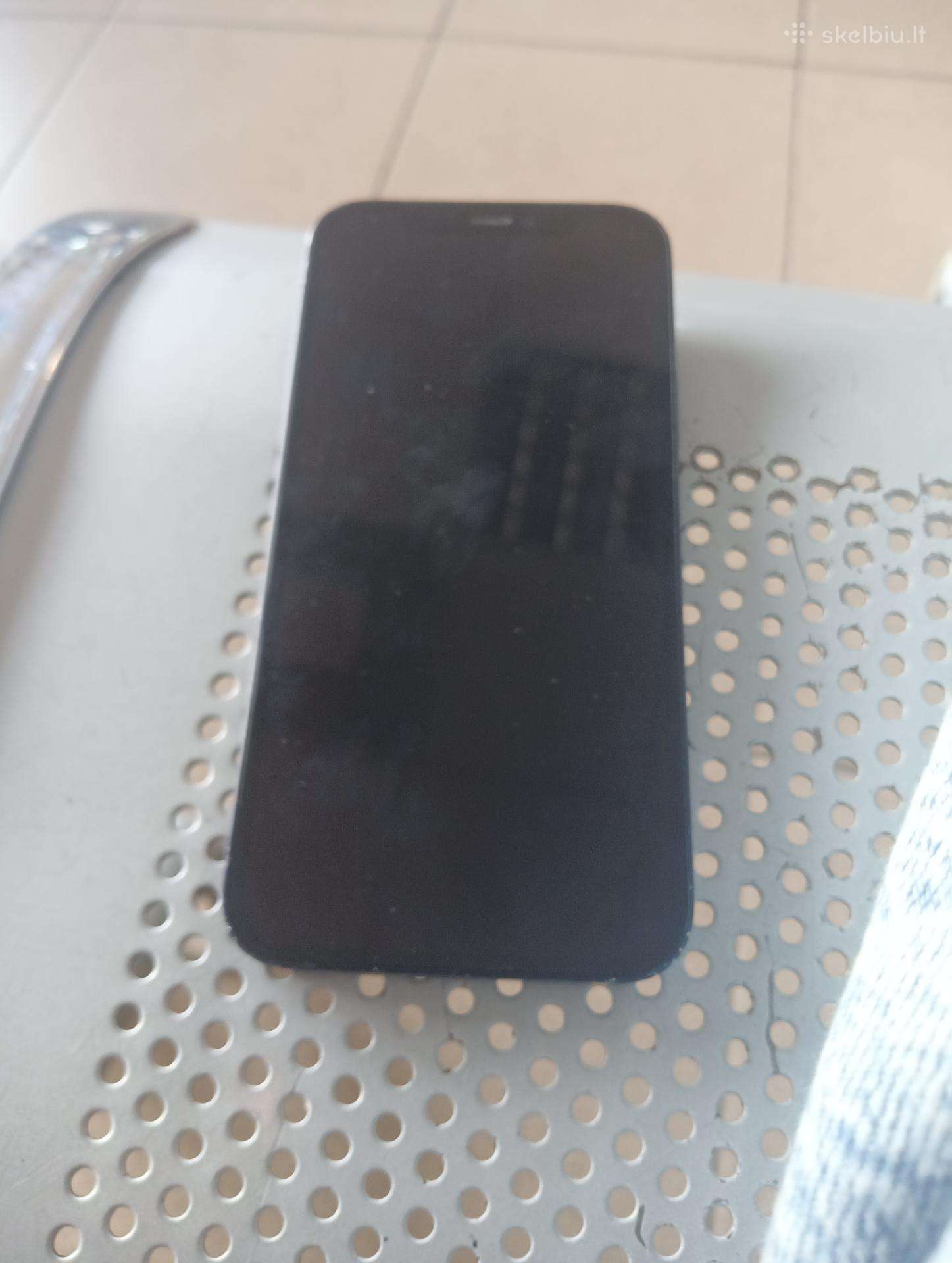 iPhone 12 dalėms