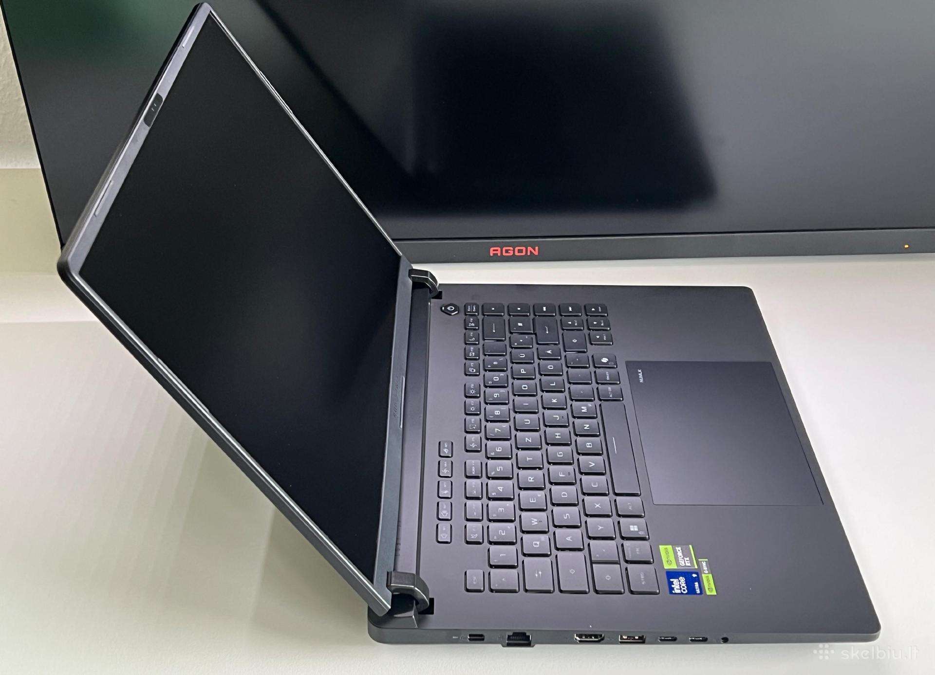 Asus Rog Strix Scar 16 G635lw su garantija