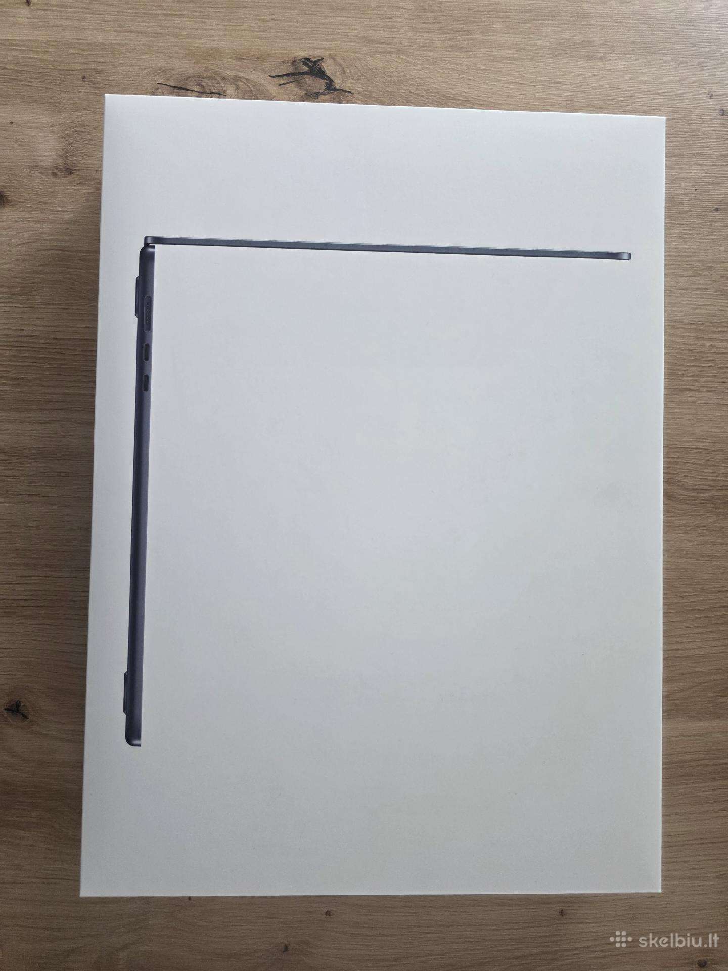 Neišpakuotas Apple MacBook Air 15-inch