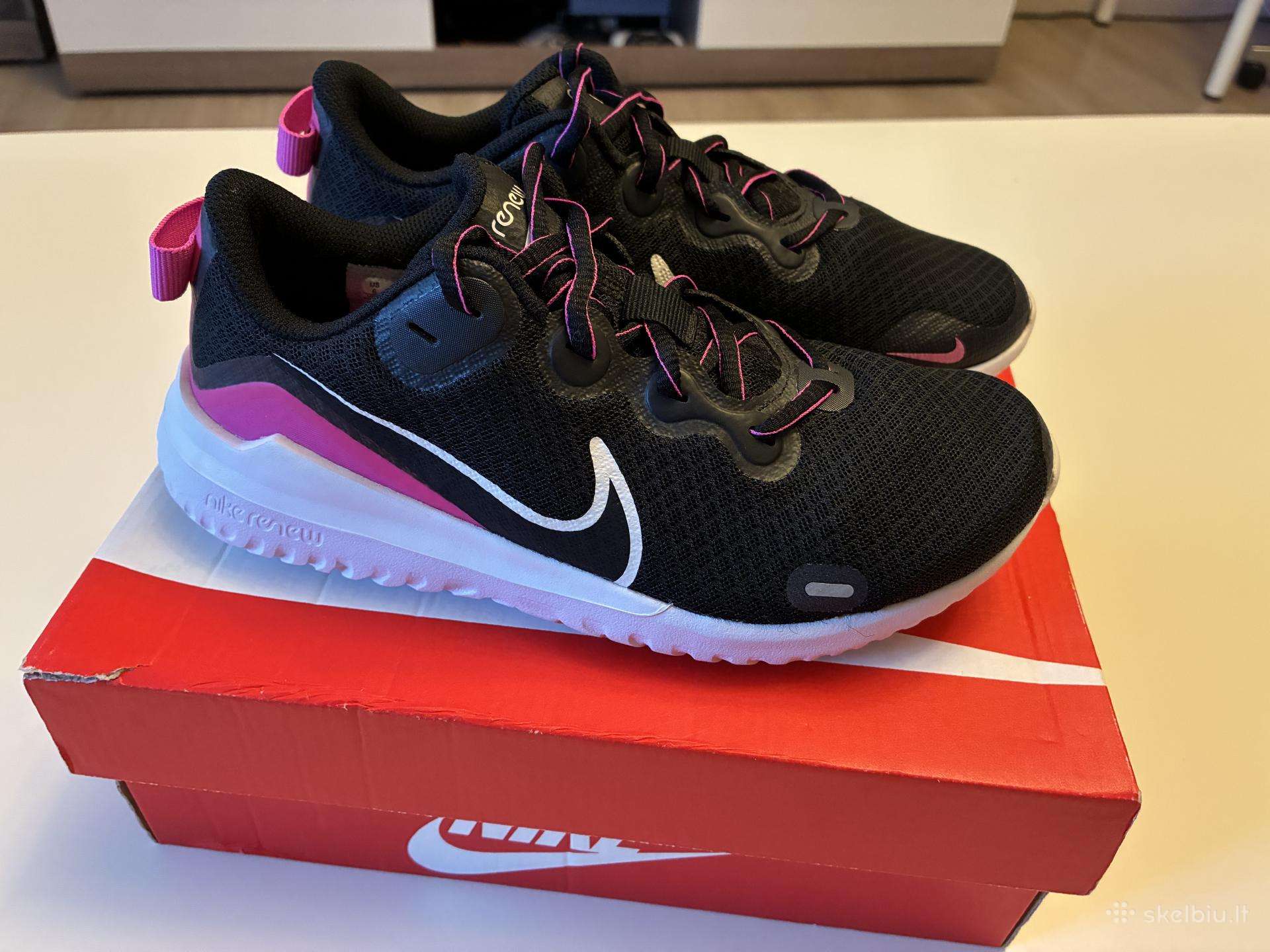 Nike begimo bateliai