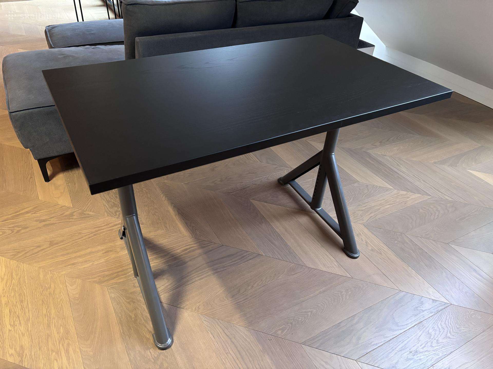 Ikea Idasen rašomasis stalas