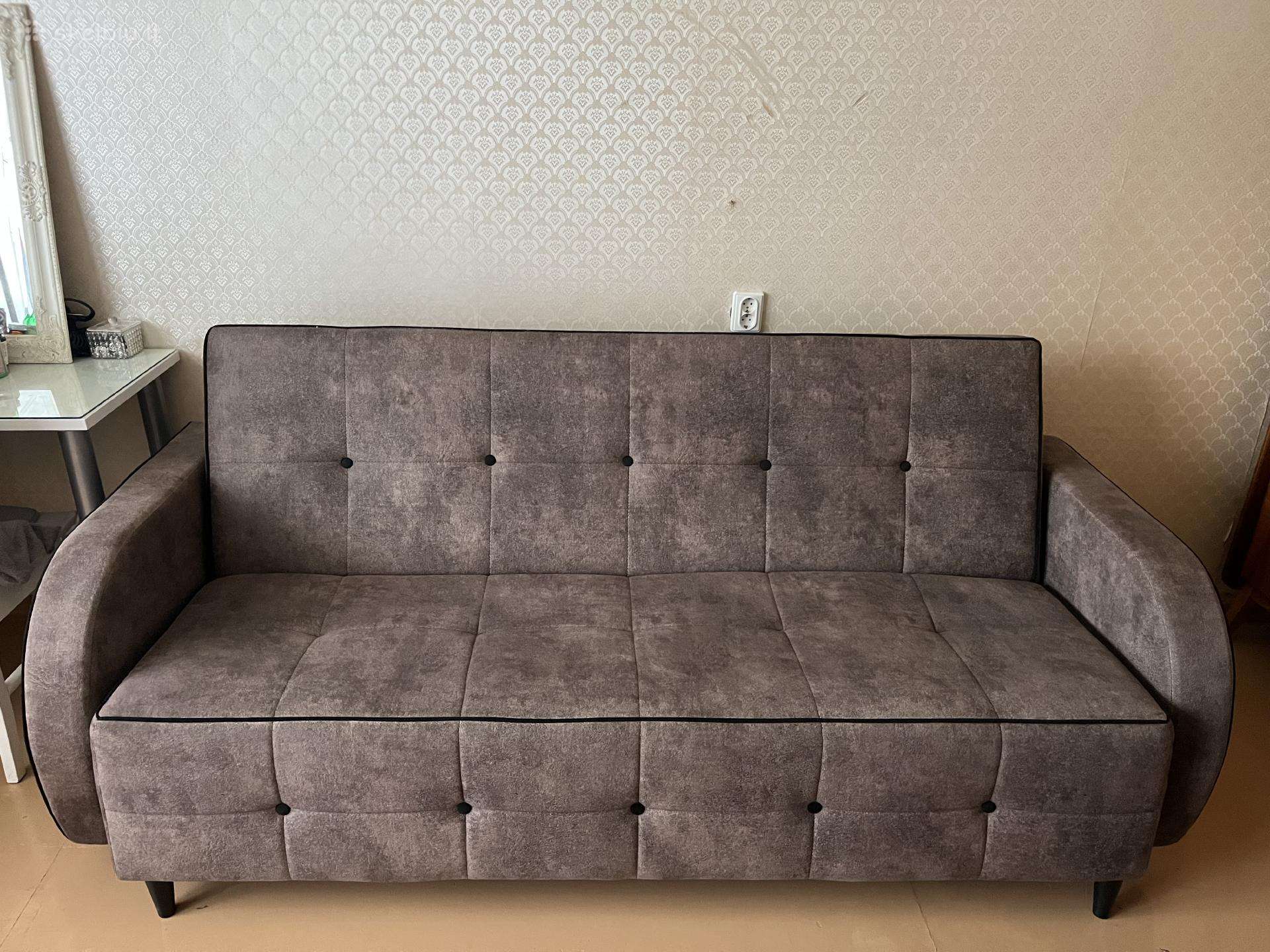 Parduodama sofa