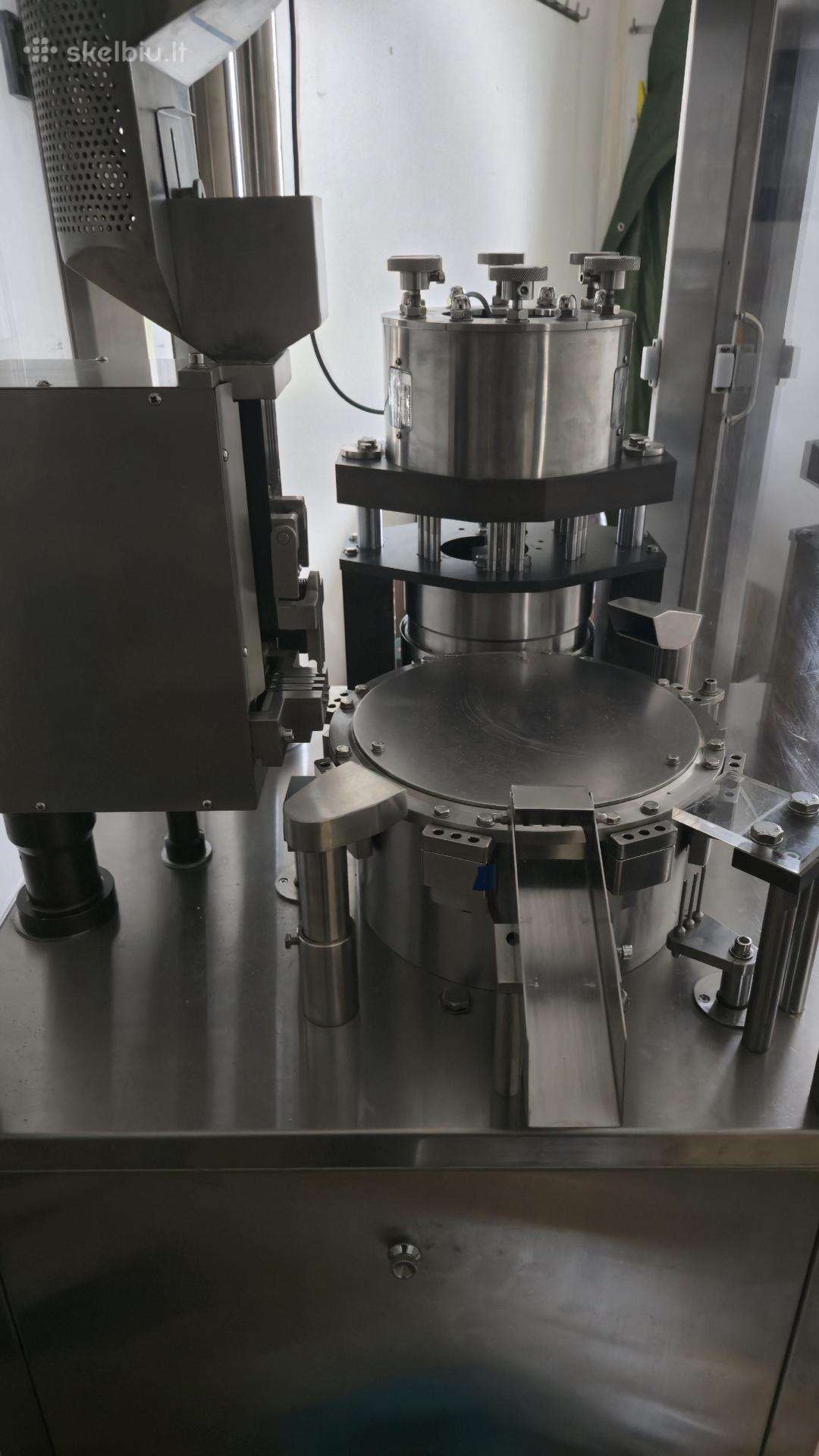 Pilnai automatinis kapsuliatorius Njp400