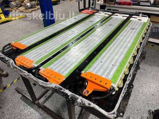 Tesla Model S/3 baterijų remontas dalys