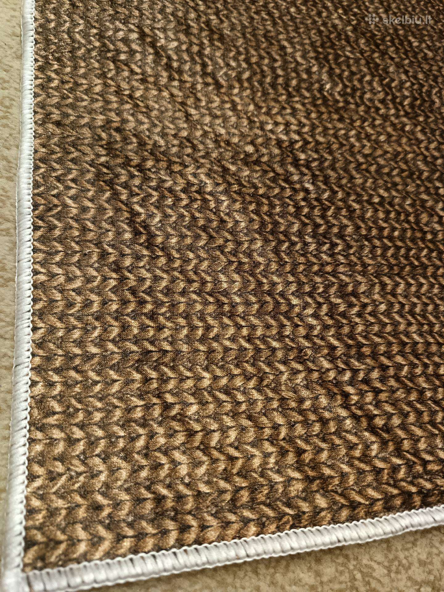 Naujas kilimas 50x80 cm