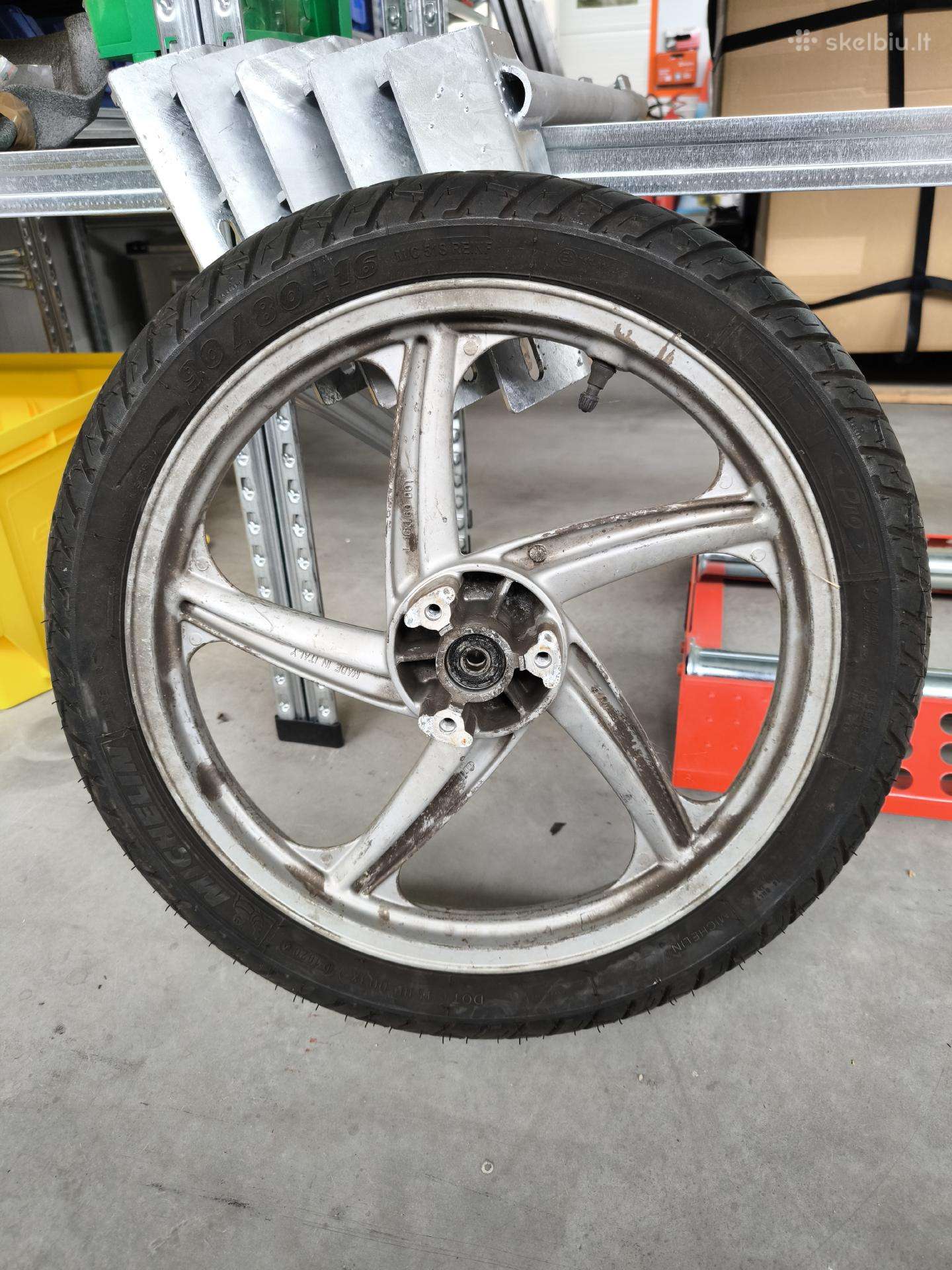 Kymco priekinis ratas